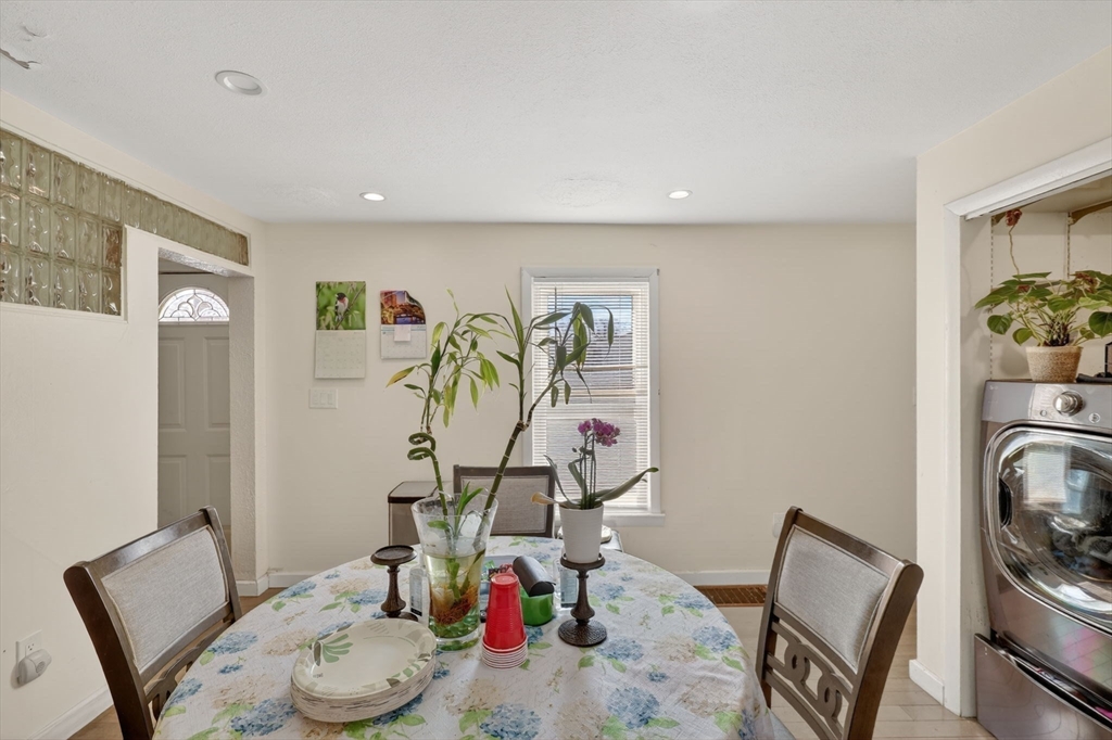 Boston, Massachusetts, 02136, United States, 3 Bedrooms Bedrooms, ,1 BathroomBathrooms,Residential,For Sale,2036481