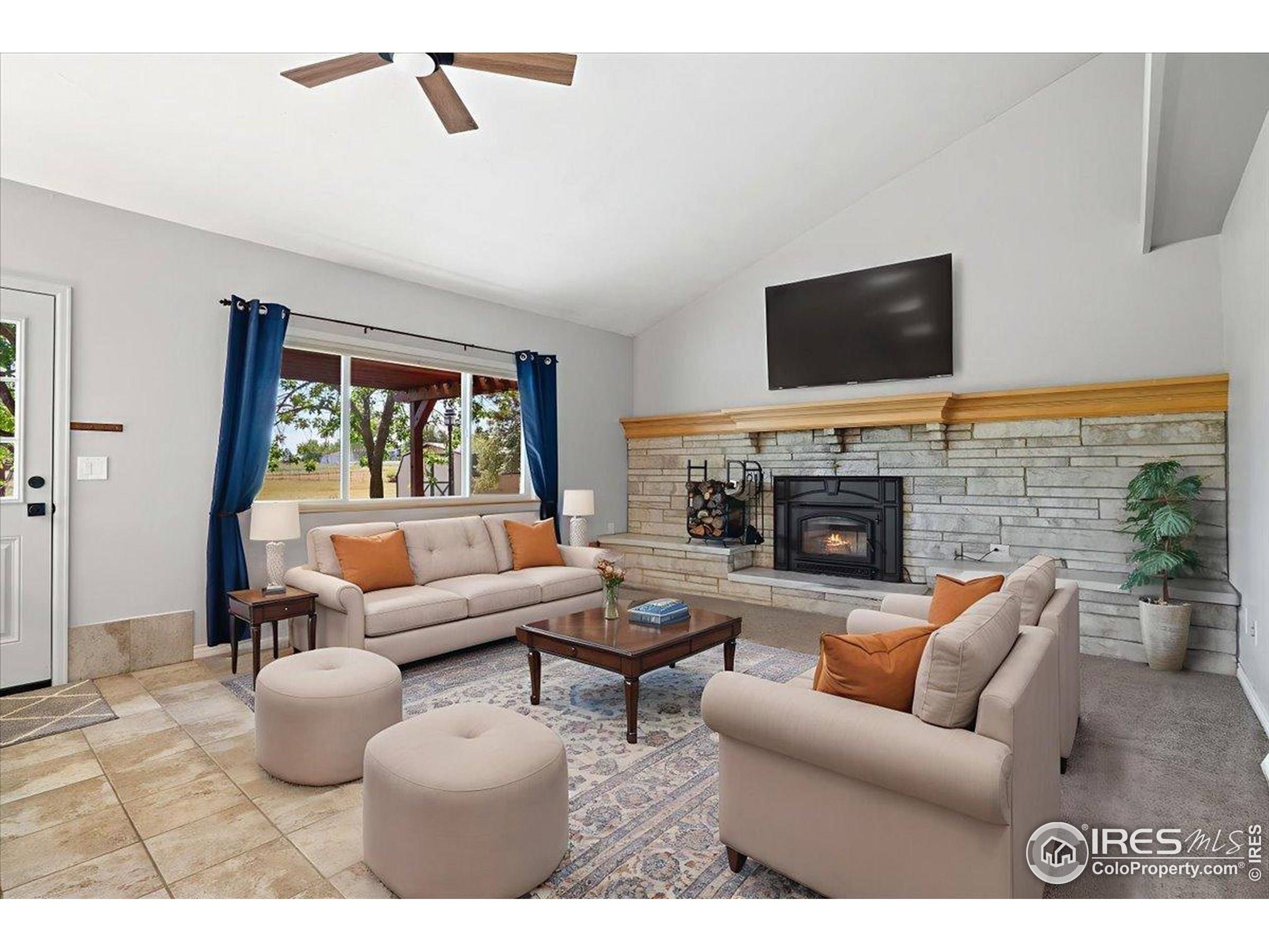 Longmont, Colorado, 80504, United States, 5 Bedrooms Bedrooms, ,1 BathroomBathrooms,Residential,For Sale,1933238