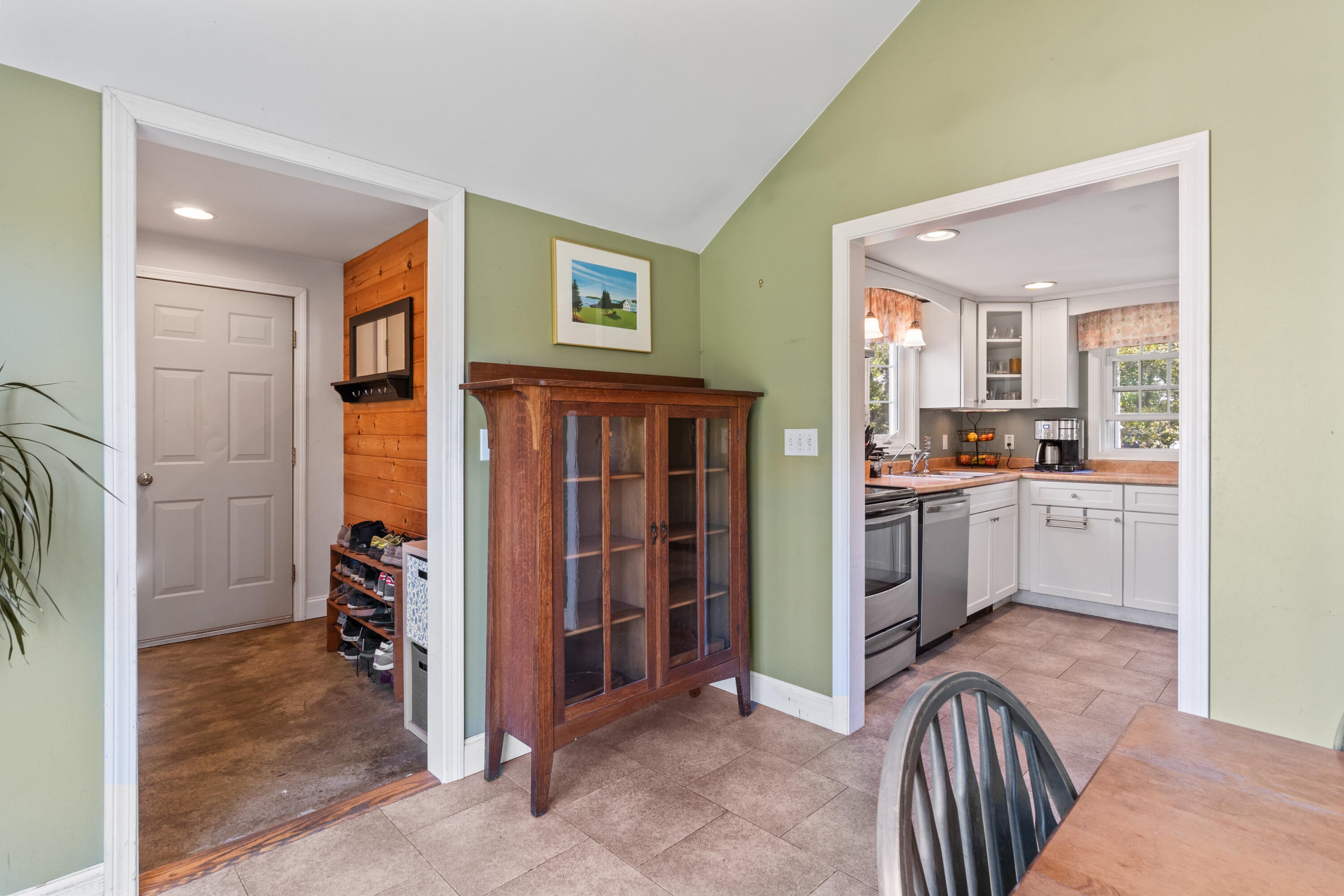 Eliot, Maine, 03903, United States, 4 Bedrooms Bedrooms, ,2 BathroomsBathrooms,Residential,For Sale,1977194