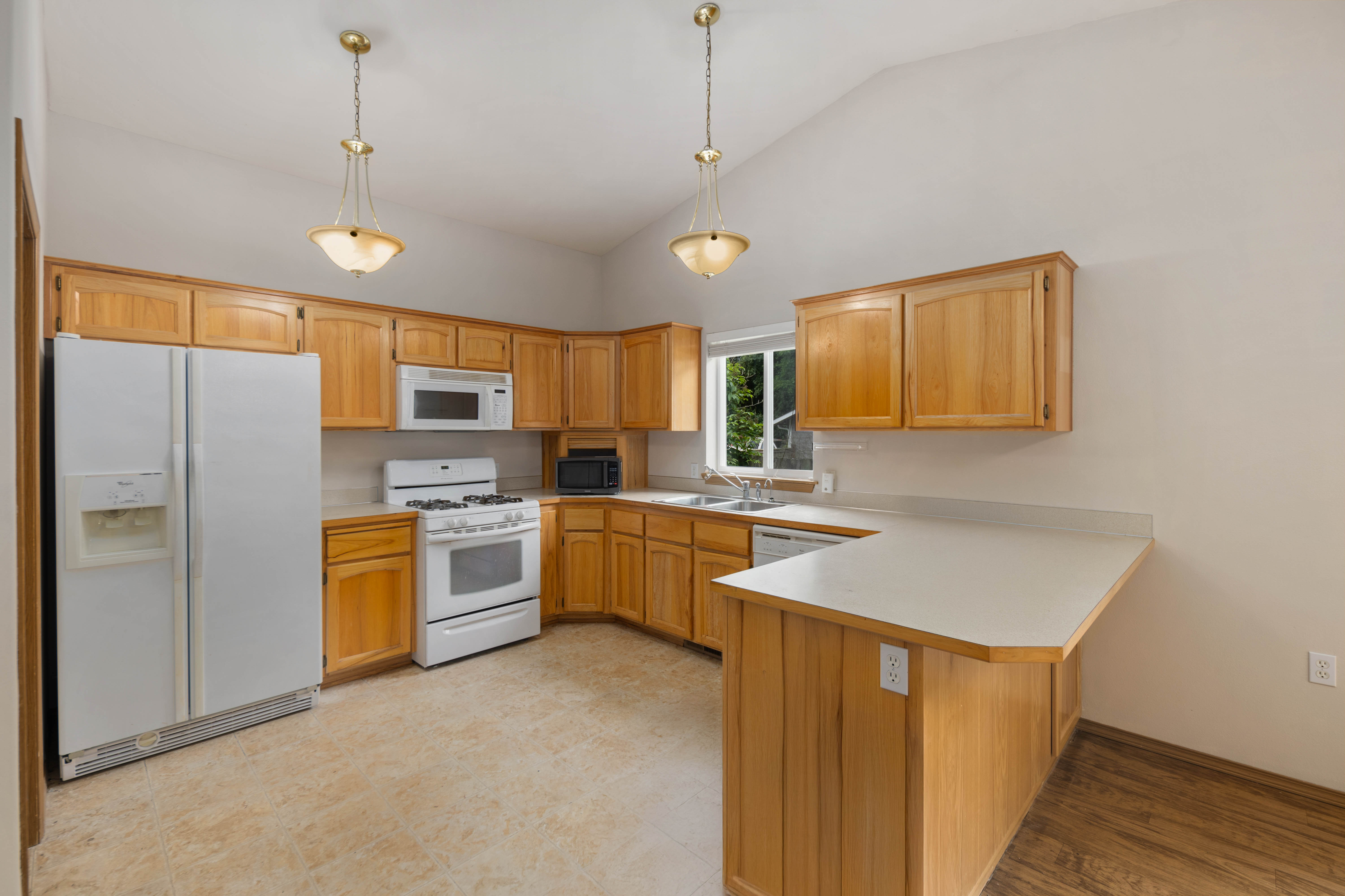  2220 Williams Rd, Oak Harbor, WA 98277 - 物件實景