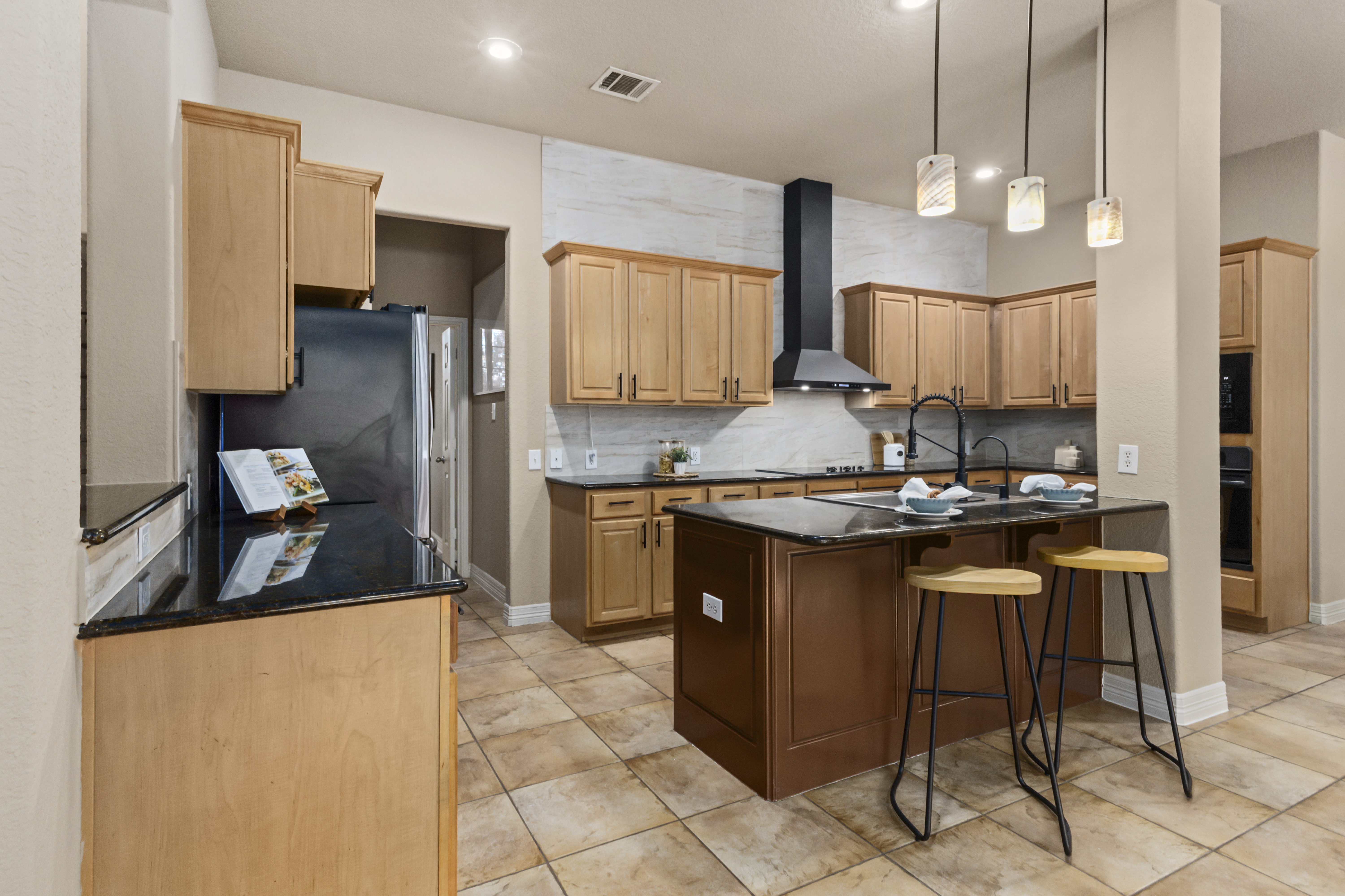  Energy Efficient Stone Oak Living in Gated Mesa Grande - 物件實景
