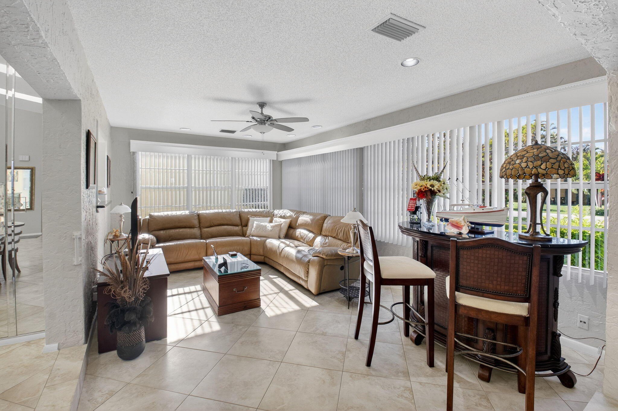 Boynton Beach, Florida, 33437, United States, 2 Bedrooms Bedrooms, ,2 BathroomsBathrooms,Residential,For Sale,2008625