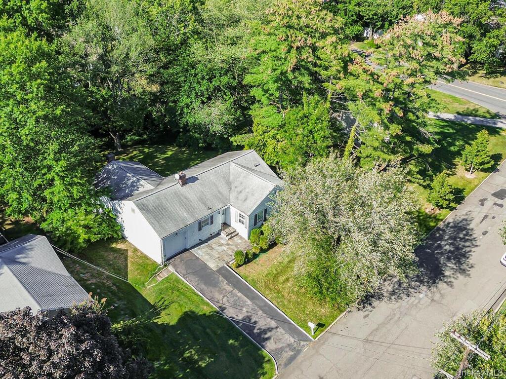 New Rochelle, New York, 10804, United States, 3 Bedrooms Bedrooms, ,2 BathroomsBathrooms,Residential,For Sale,1943386