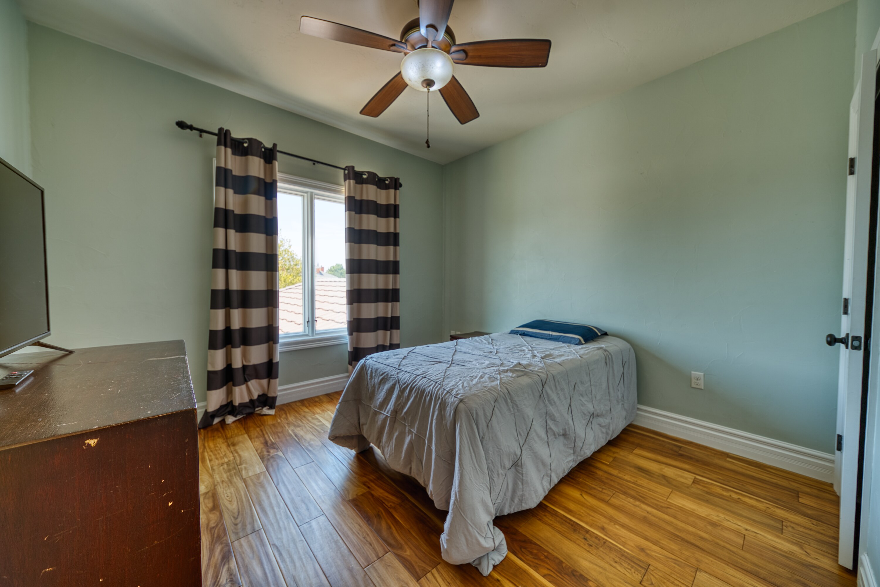 Carlsbad, New Mexico, 88220, United States, 5 Bedrooms Bedrooms, ,4 BathroomsBathrooms,Residential,For Sale,1974334