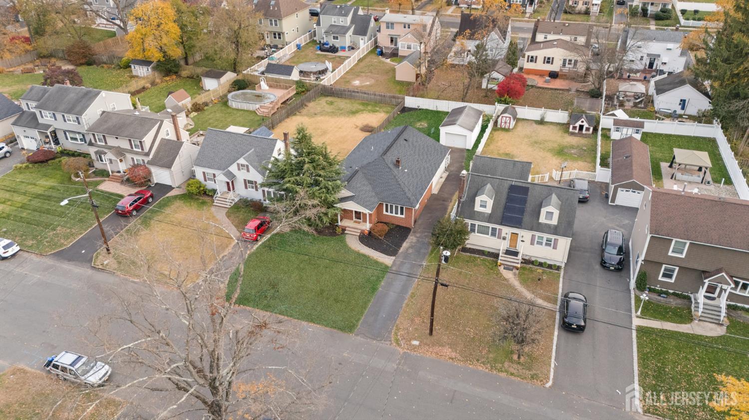 Dunellen, New Jersey, 08812, United States, 3 Bedrooms Bedrooms, ,2 BathroomsBathrooms,Residential,For Sale,1991582