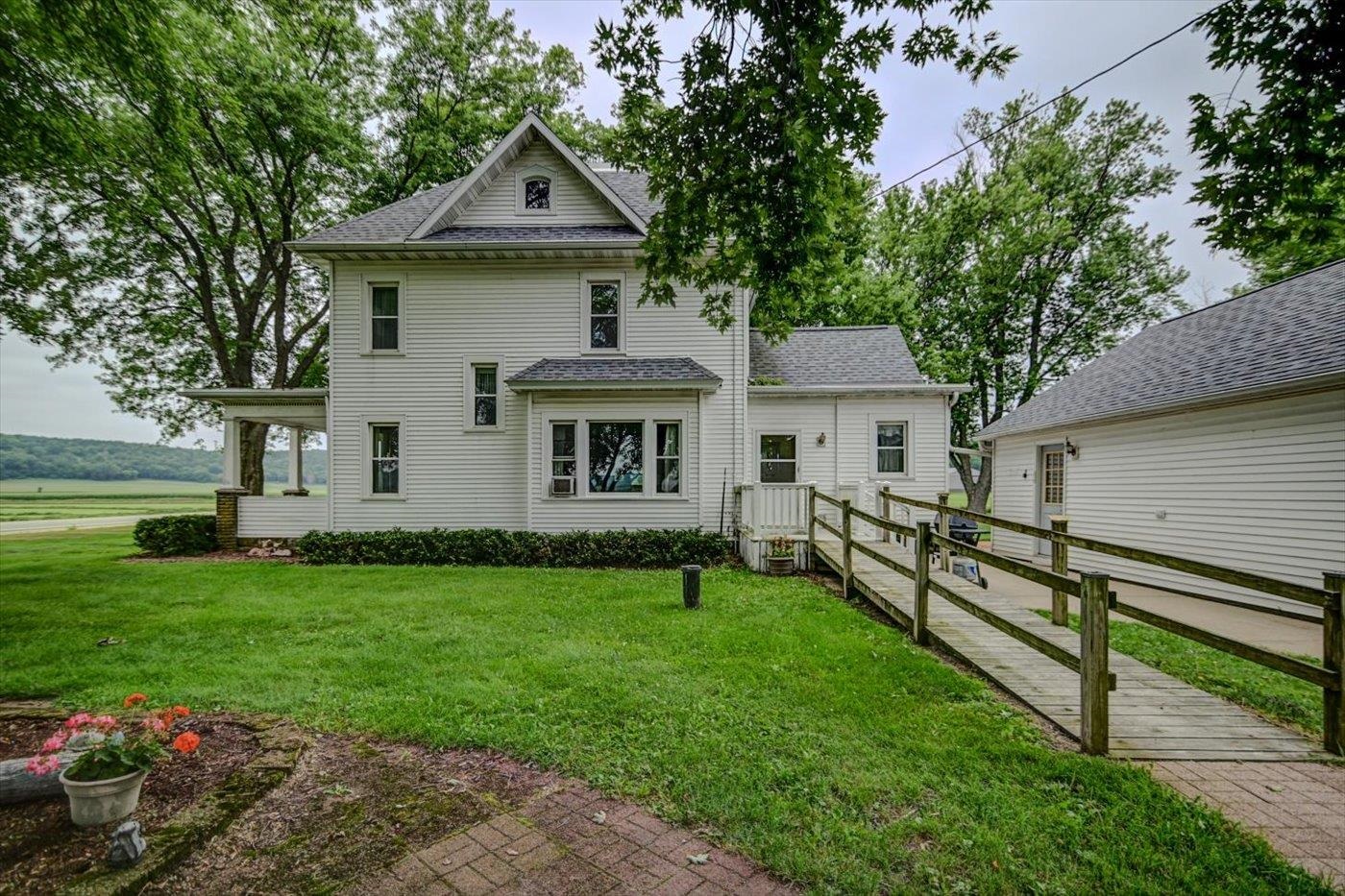 Mazomanie, Wisconsin, 53560, United States, 4 Bedrooms Bedrooms, ,2 BathroomsBathrooms,Residential,For Sale,1902968