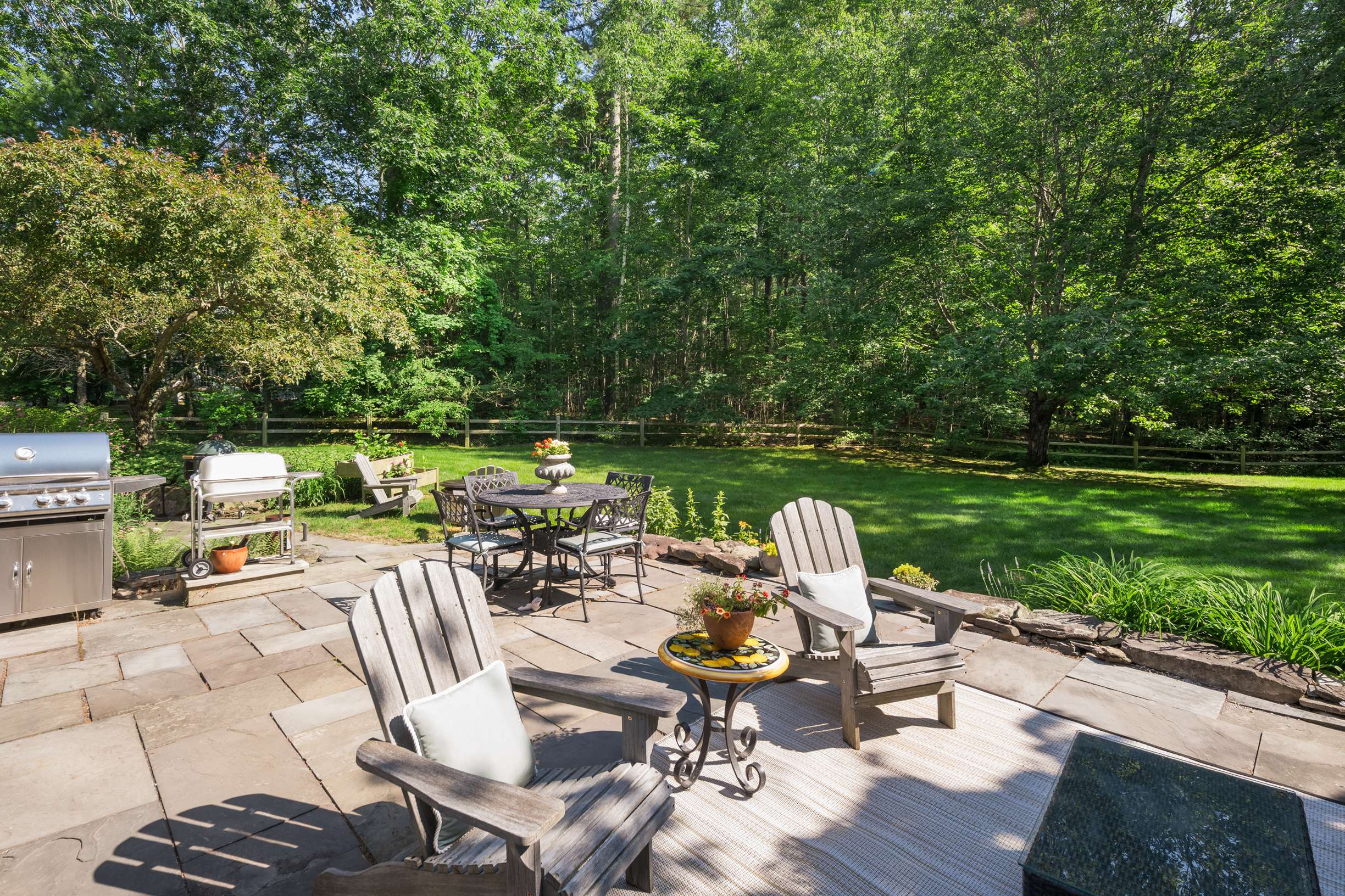  Elegant Shingled Maine Cottage with Modern Flair on 2.63 Acres in York - 物件實景