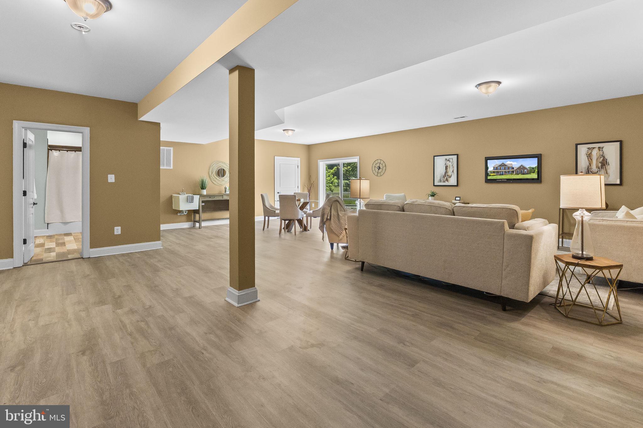 Owings, Maryland, 20736, United States, 6 Bedrooms Bedrooms, ,6 BathroomsBathrooms,Residential,For Sale,2049408