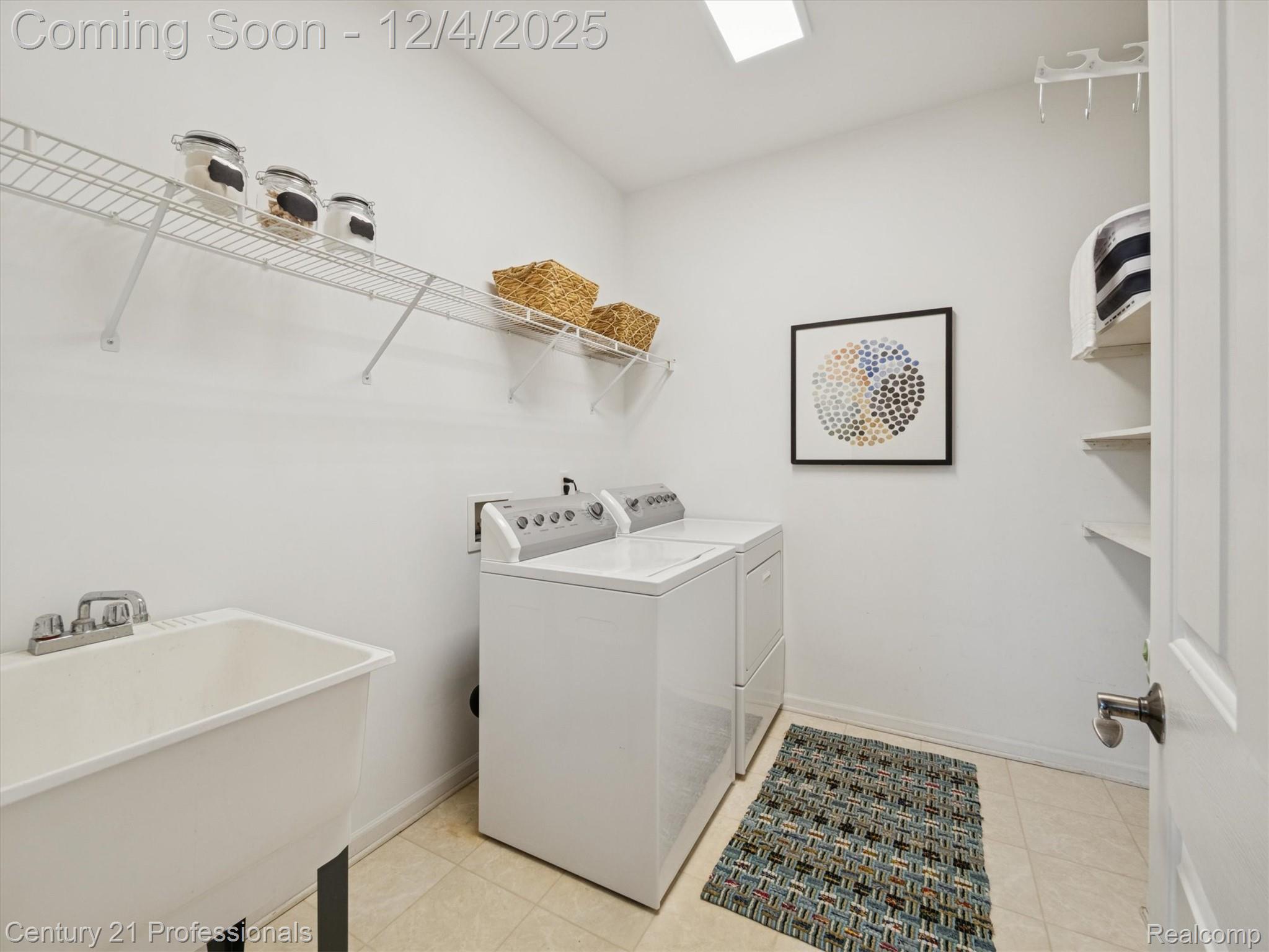 Orion, Michigan, 48360, United States, 4 Bedrooms Bedrooms, ,4 BathroomsBathrooms,Residential,For Sale,2001208