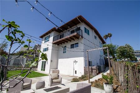 Redondo Beach, California, 90277, United States, 3 Bedrooms Bedrooms, ,2 BathroomsBathrooms,Residential,For Sale,1914316