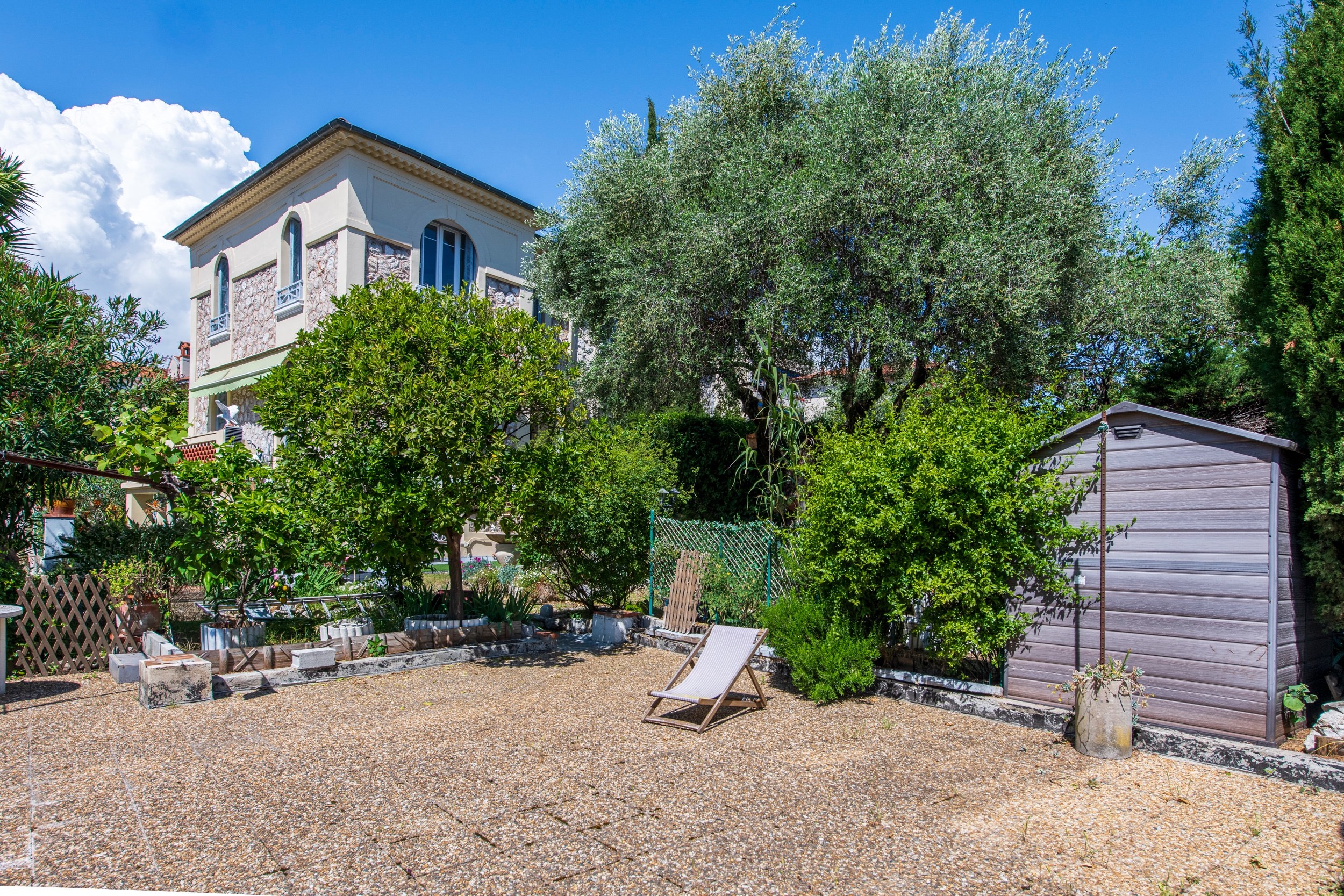  Nice, Poètes district, rare, house with garden, garage, and strong rental poten… - 物件實景