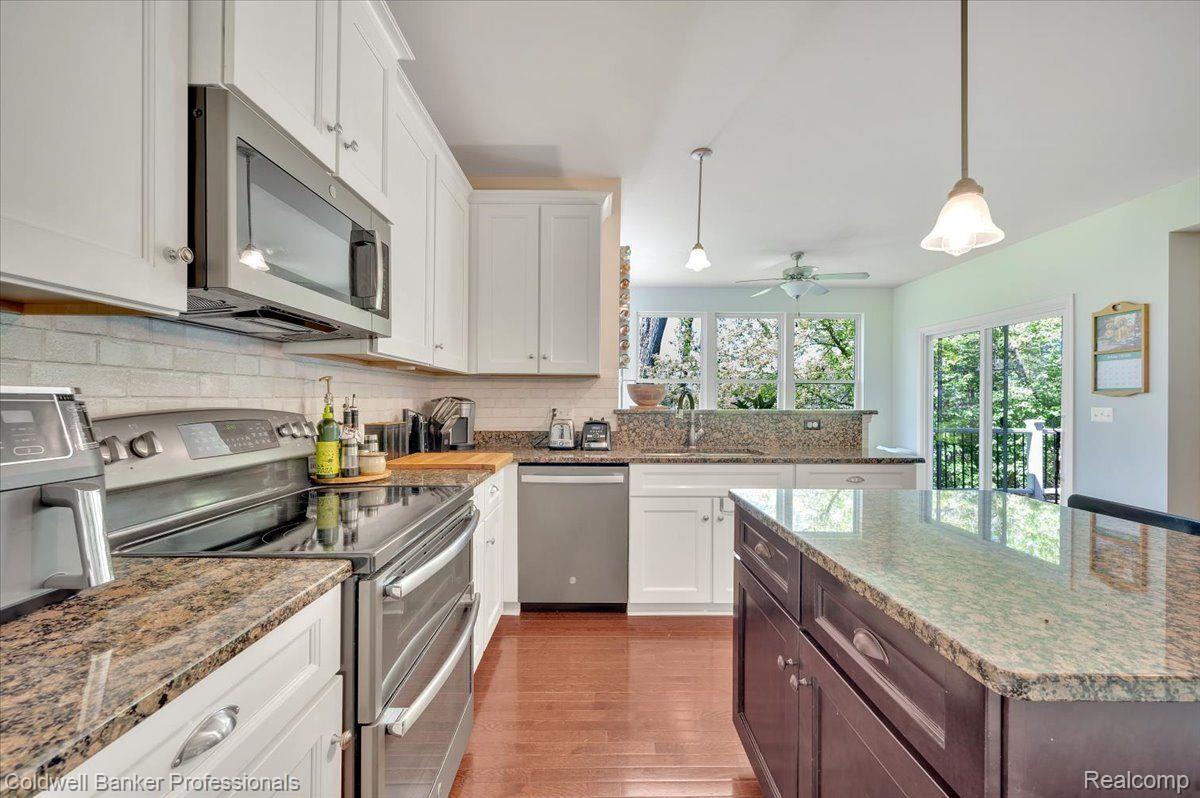 Oxford, Michigan, 48371, United States, 5 Bedrooms Bedrooms, ,4 BathroomsBathrooms,Residential,For Sale,1940303