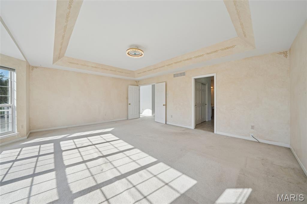 Ballwin, Missouri, 63021, United States, 4 Bedrooms Bedrooms, ,3 BathroomsBathrooms,Residential,For Sale,1989347