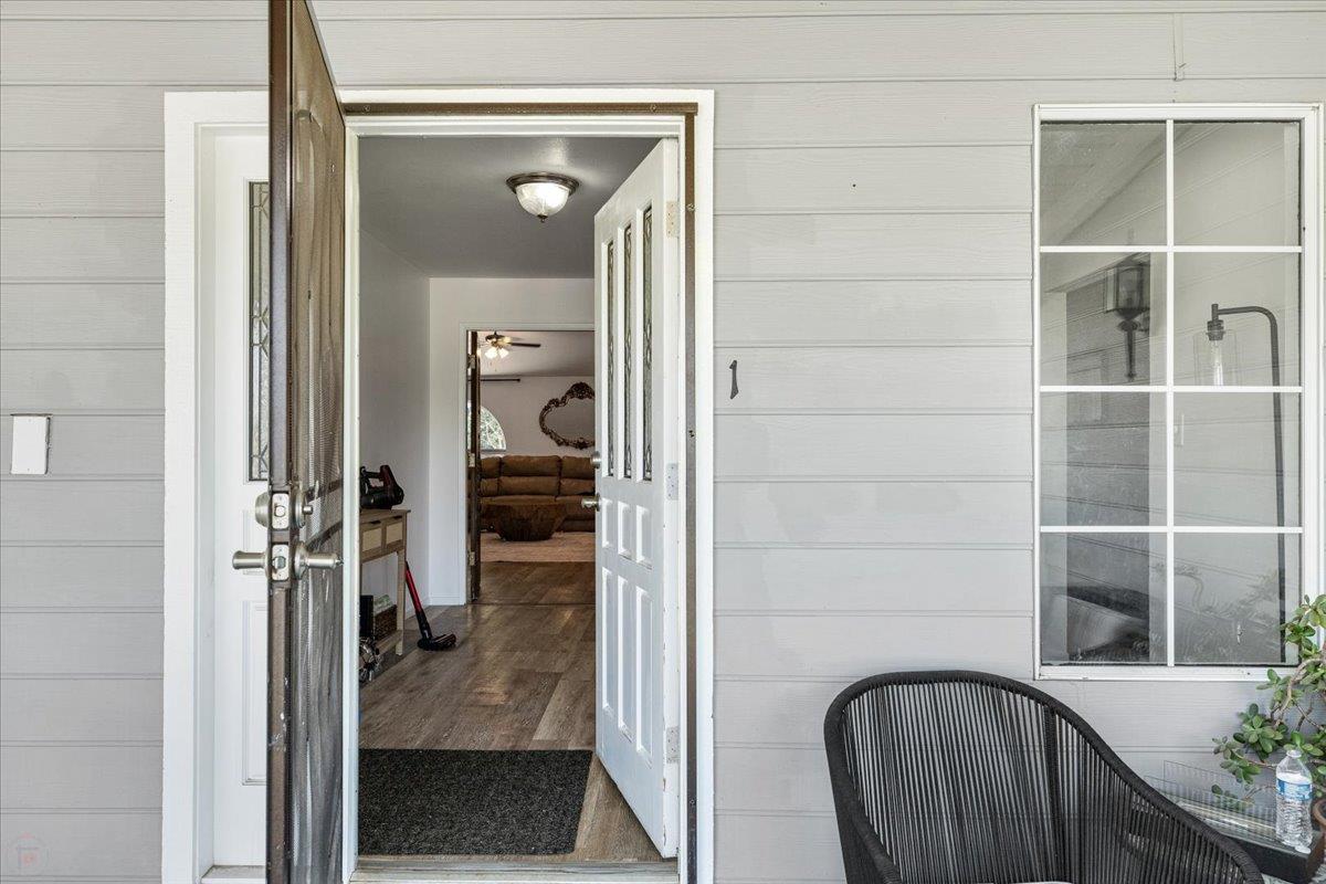 Escalon, California, 95320, United States, 6 Bedrooms Bedrooms, ,3 BathroomsBathrooms,Residential,For Sale,1977867