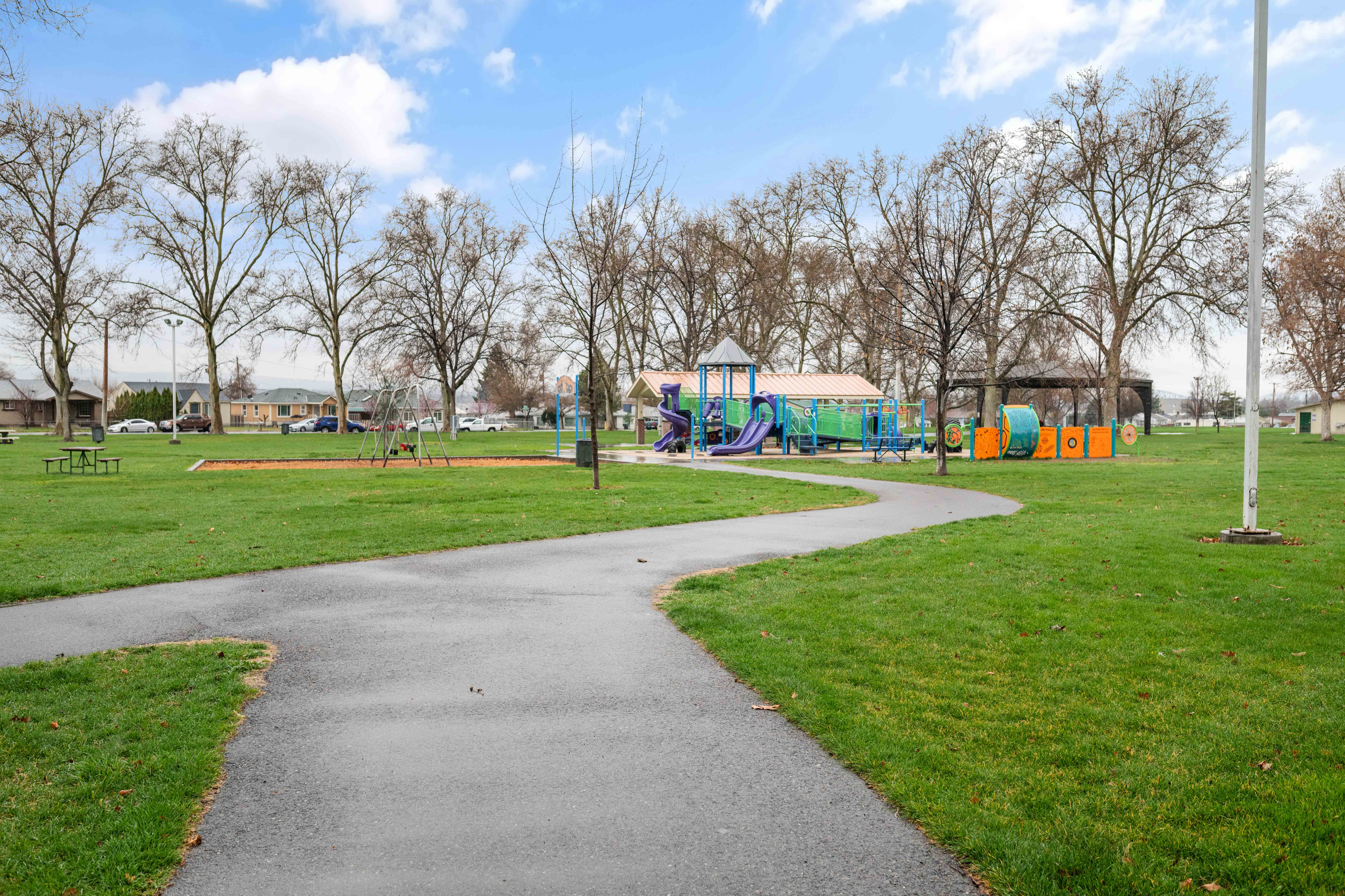  Across from Park - 物件實景