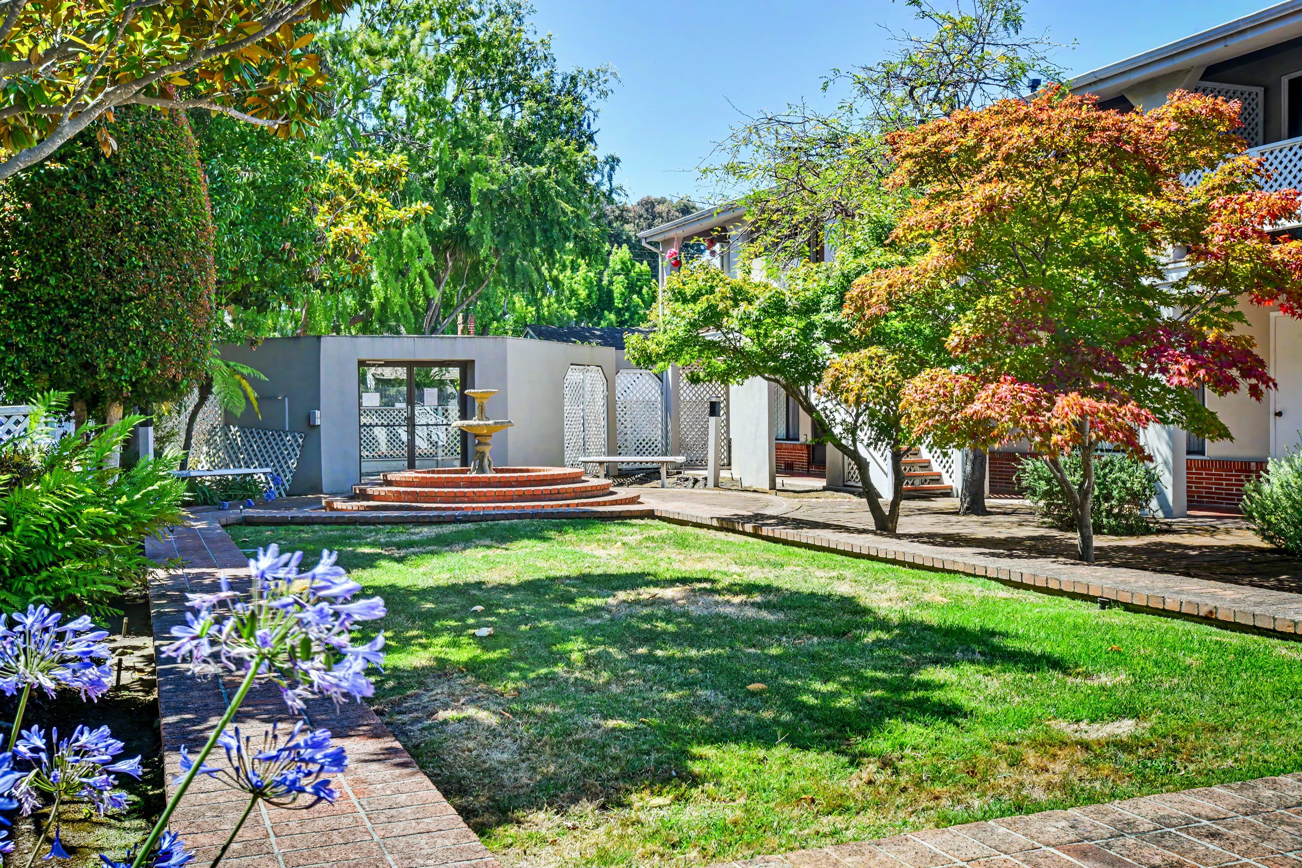  Ground-Level Garden Condo - 物件實景
