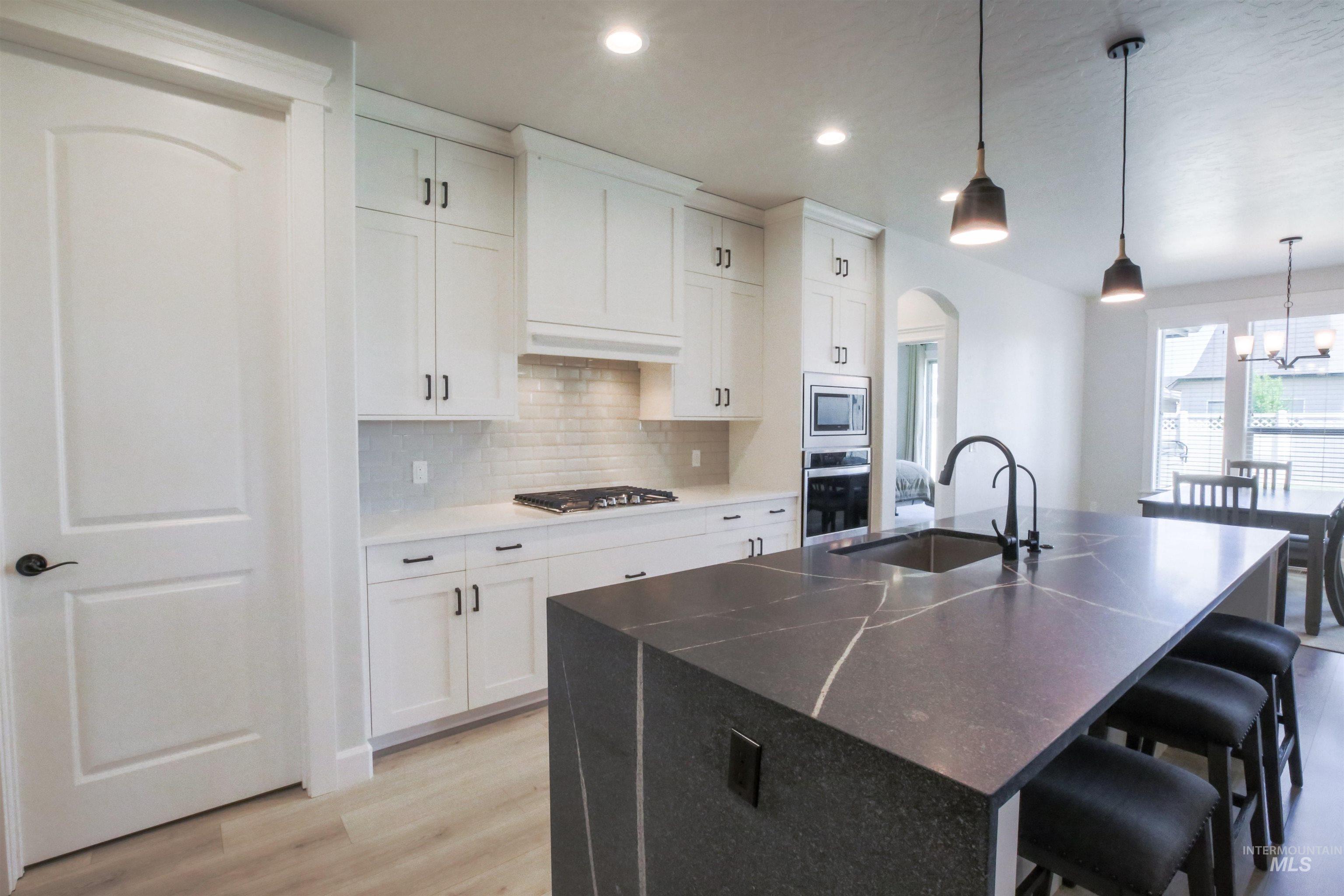 Meridian, Idaho, 83646, United States, 3 Bedrooms Bedrooms, ,2 BathroomsBathrooms,Residential,For Sale,1960582