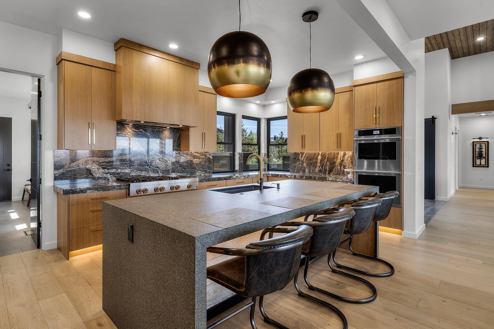 Powell Butte, Oregon, 97753, United States, 4 Bedrooms Bedrooms, ,5 BathroomsBathrooms,Residential,For Sale,1804820