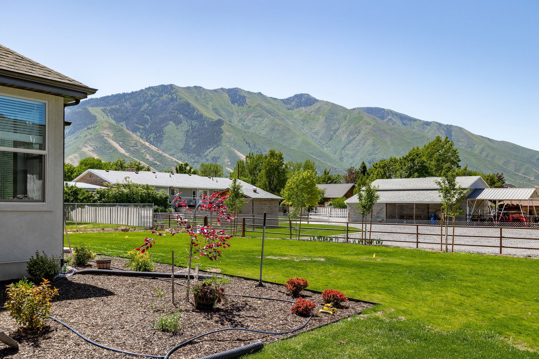  Single-Level Living with Stunning Mapleton Mountain Views - 物件實景
