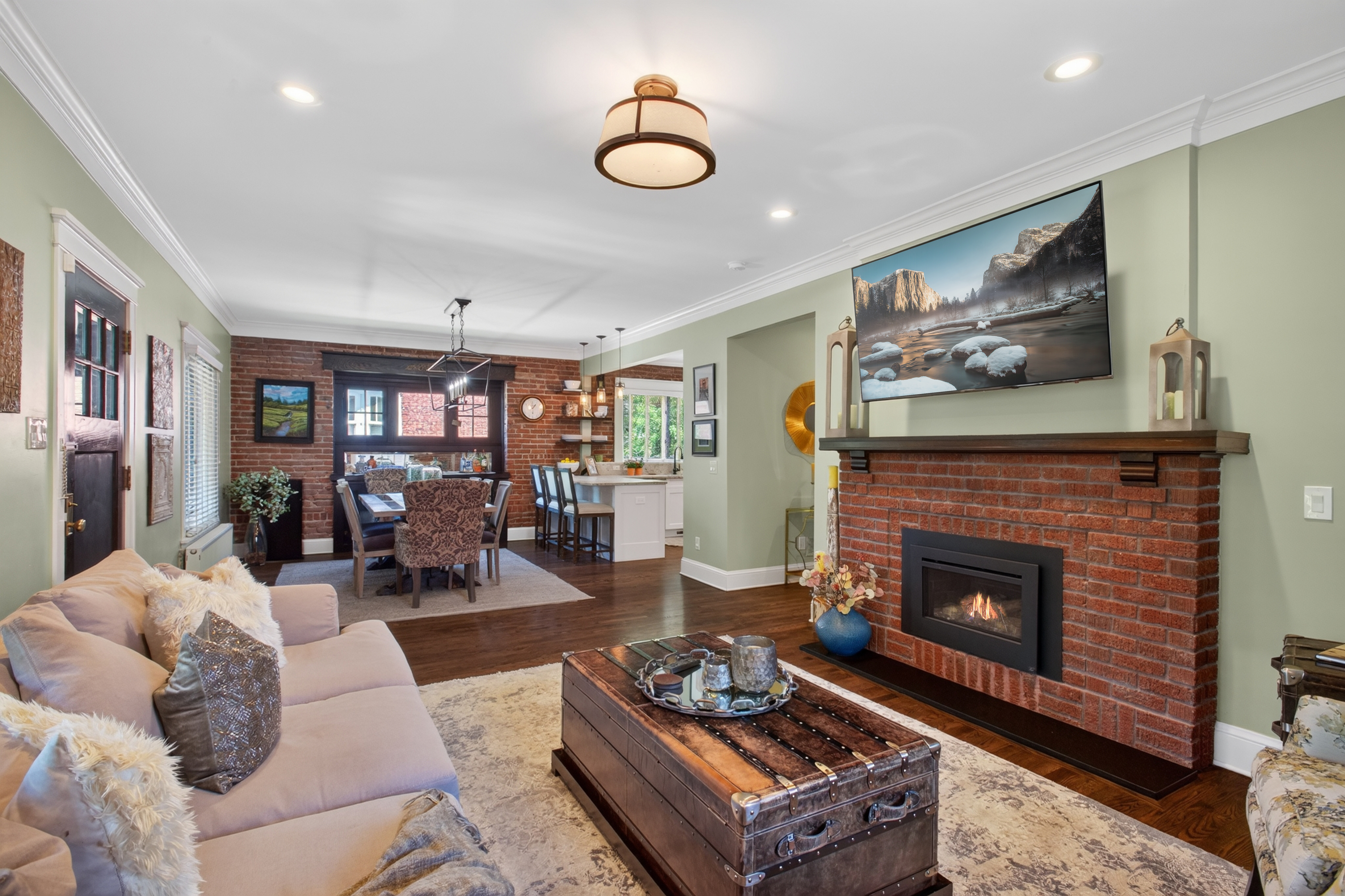  This Exceptional Home Delivers the Perfect Balance of Luxury and Comfort - 物件實景