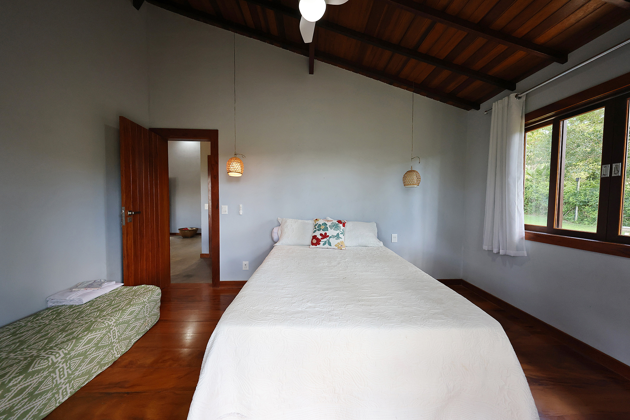  Private retreat surrounded by nature with two residences and mountain views - 物件實景