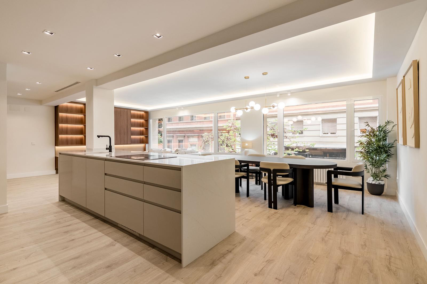 Spacious flat renovated in a landmark building - 物件實景