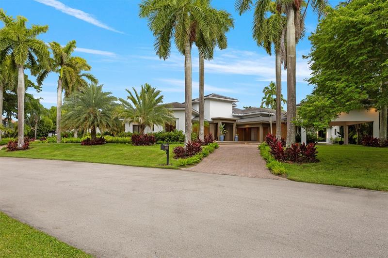 Weston, Florida, 33331, United States, 7 Bedrooms Bedrooms, ,9 BathroomsBathrooms,Residential,For Sale,1946951