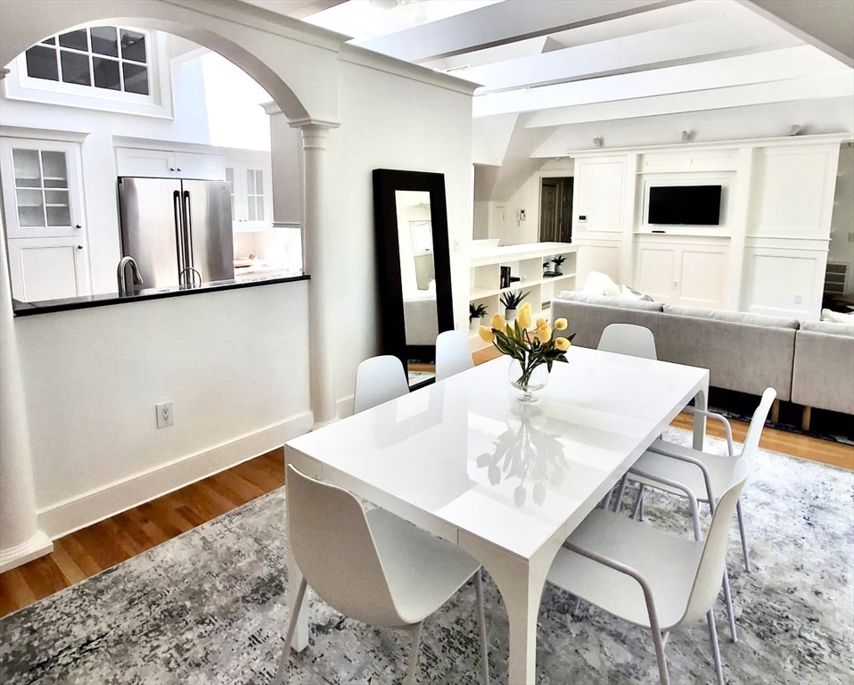 Newton, Massachusetts, 02459, United States, 2 Bedrooms Bedrooms, ,2 BathroomsBathrooms,Residential,For Sale,1817599