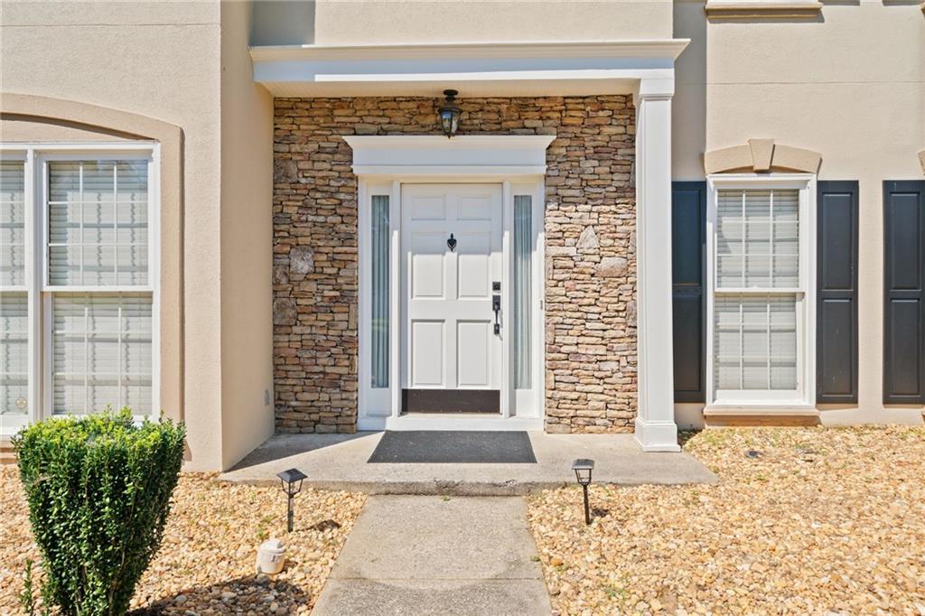 Roswell, Georgia, 30075, United States, 4 Bedrooms Bedrooms, ,3 BathroomsBathrooms,Residential,For Sale,1986078