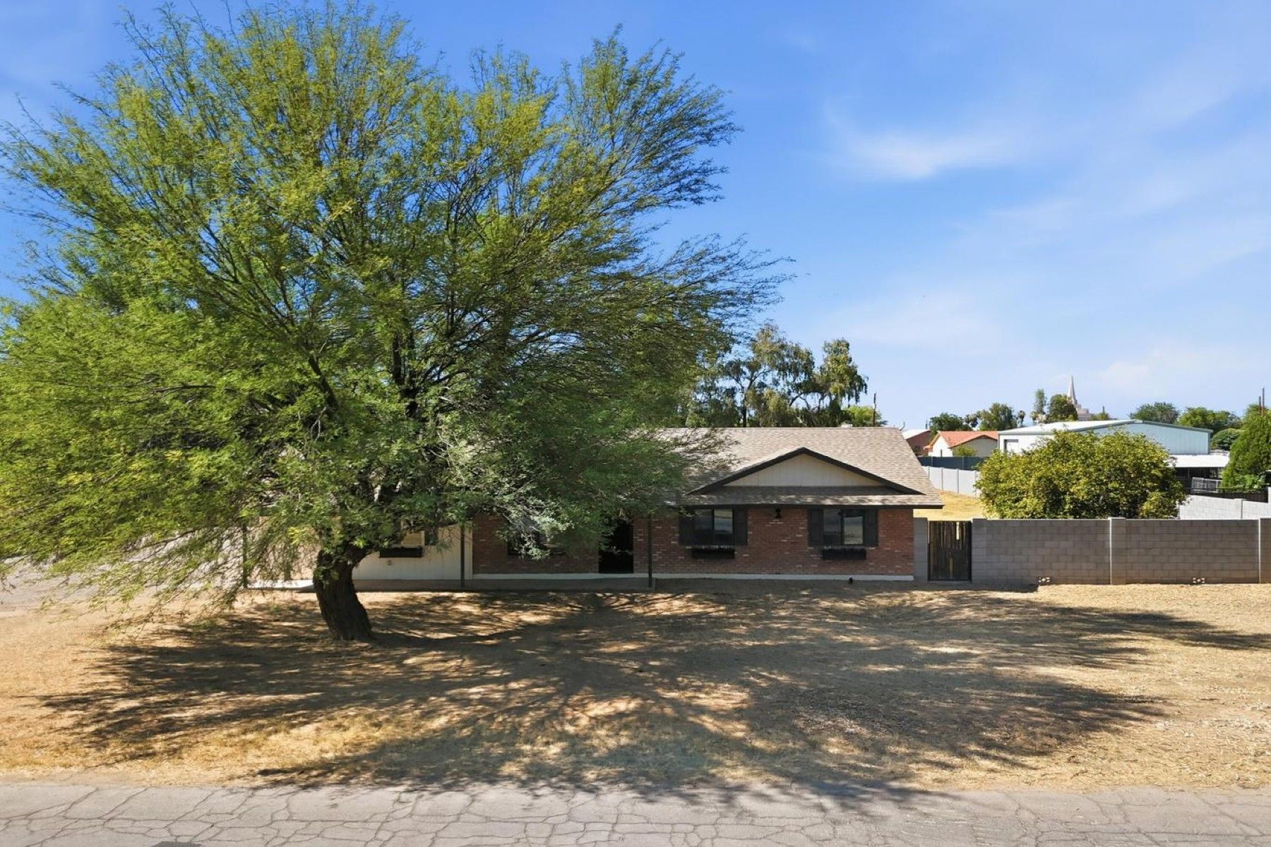  2266 E Willis Rd  Gilbert, AZ - 物件實景