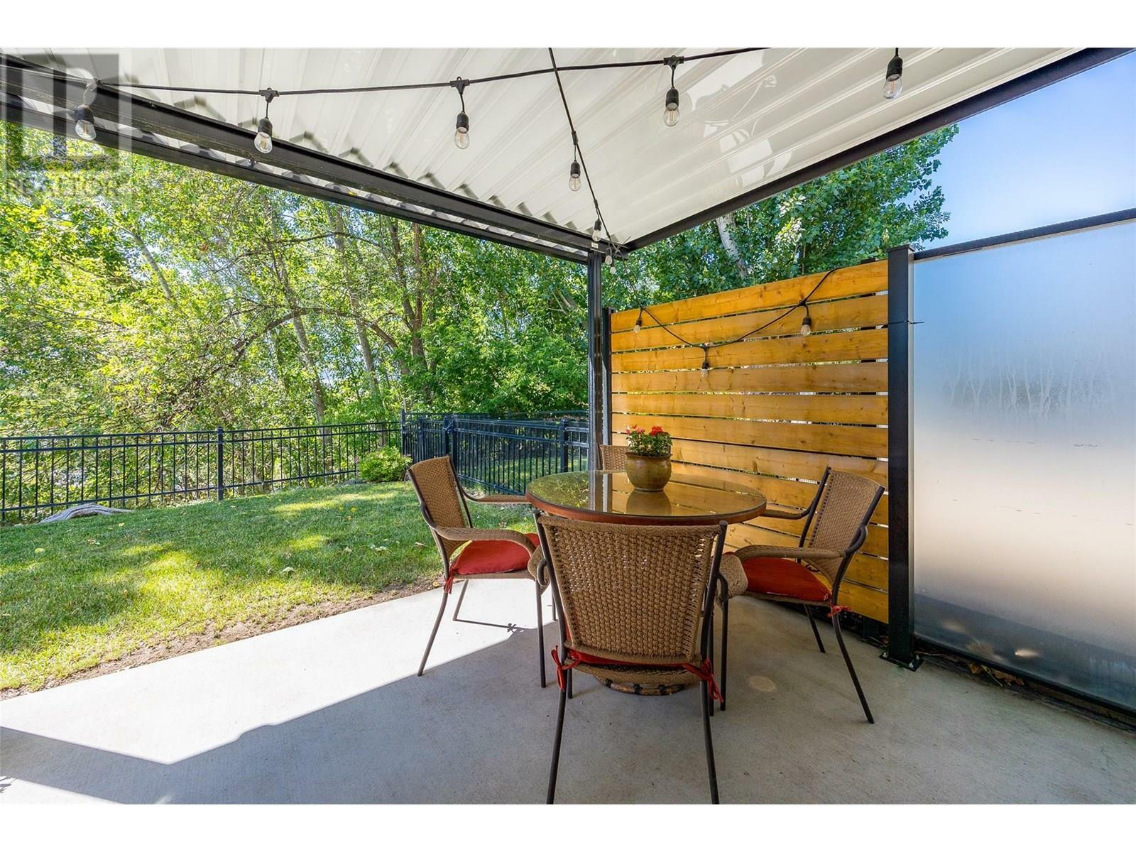 KELOWNA, British Columbia, V1Y 1N1, CA, 2 Bedrooms Bedrooms, ,1 BathroomBathrooms,Residential,For Sale,1859956