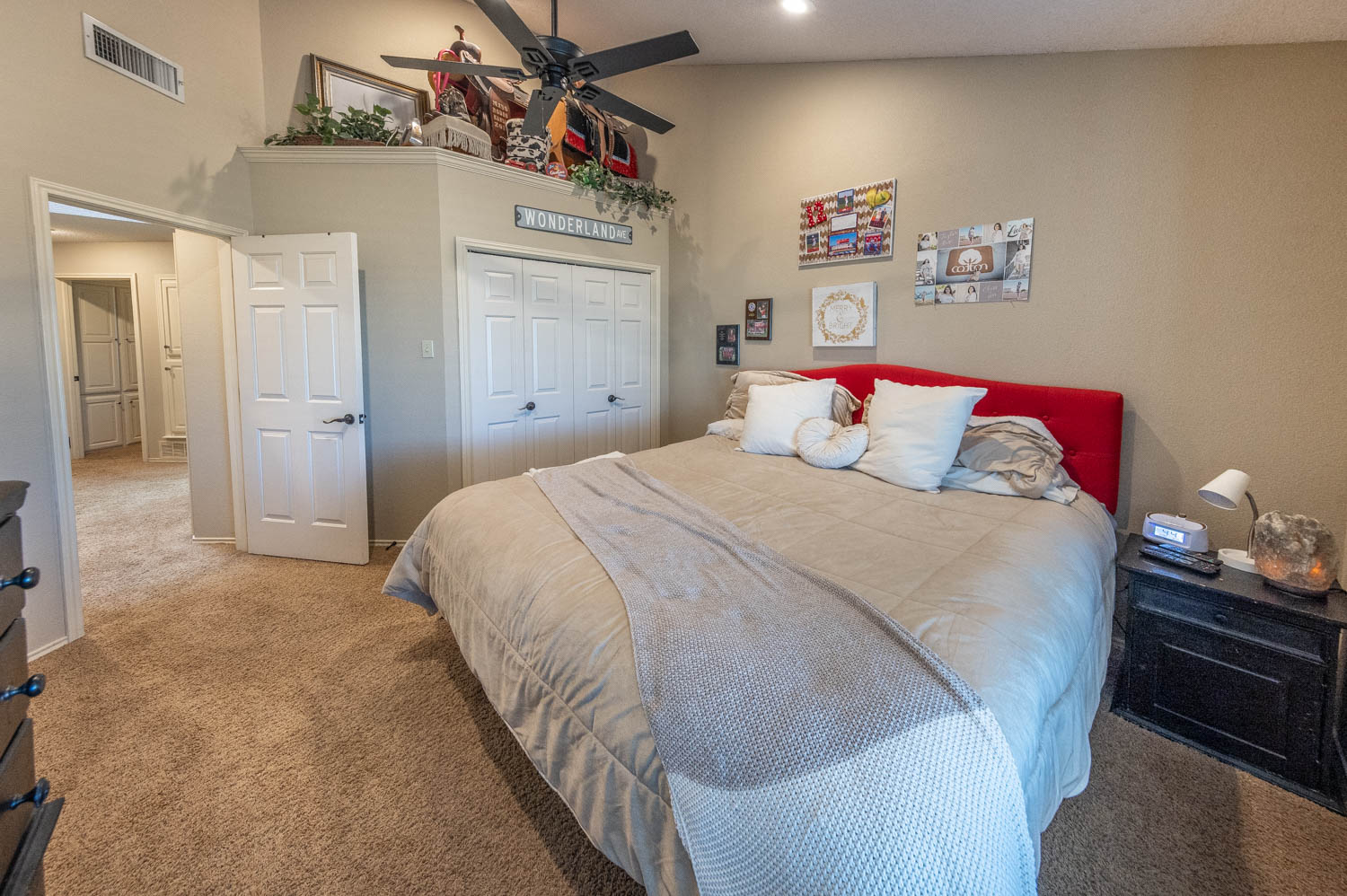 Levelland, Texas, 79336, United States, 4 Bedrooms Bedrooms, ,3 BathroomsBathrooms,Residential,For Sale,1901837