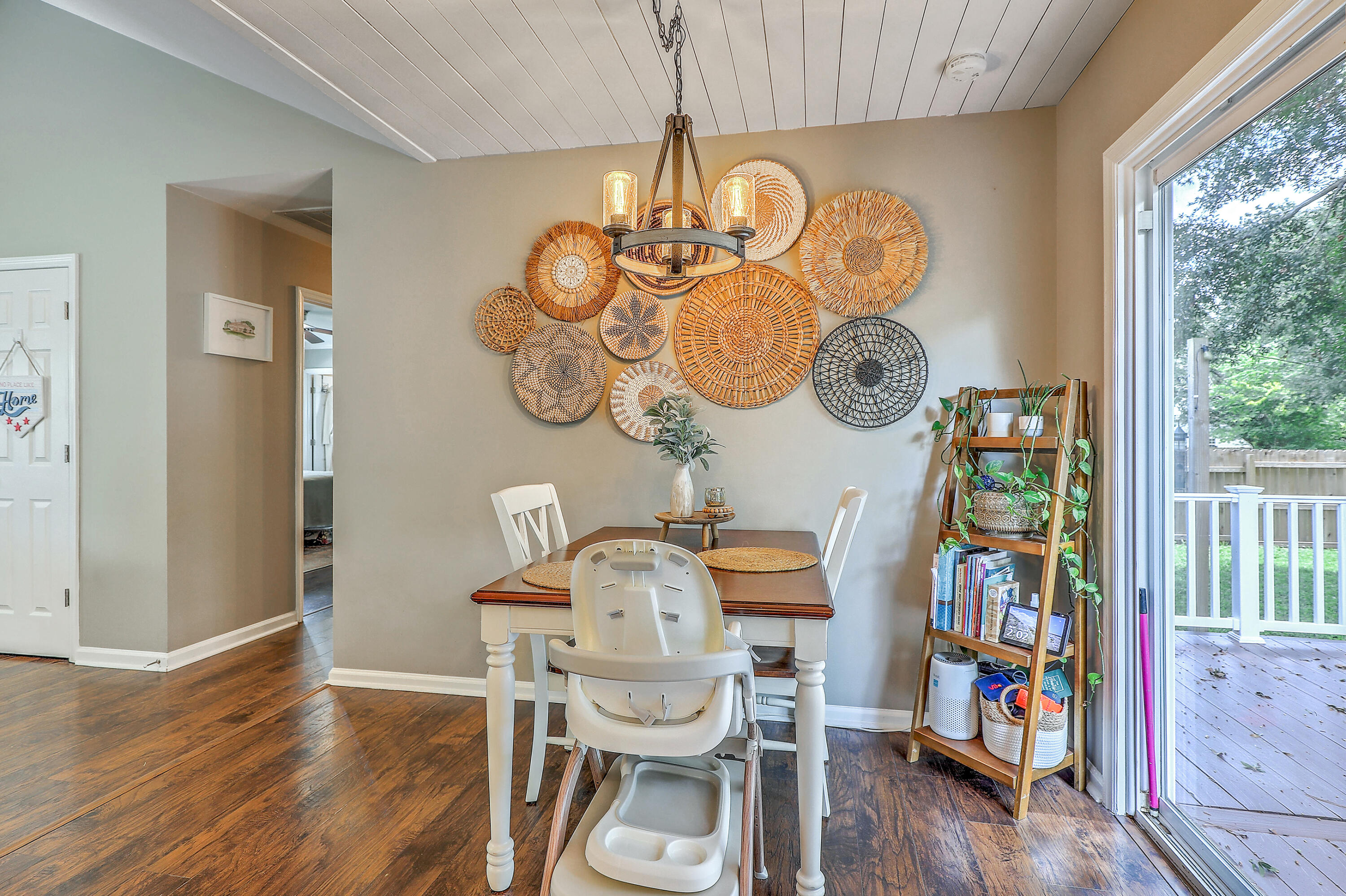 Charleston, South Carolina, 29412, United States, 3 Bedrooms Bedrooms, ,2 BathroomsBathrooms,Residential,For Sale,1980992