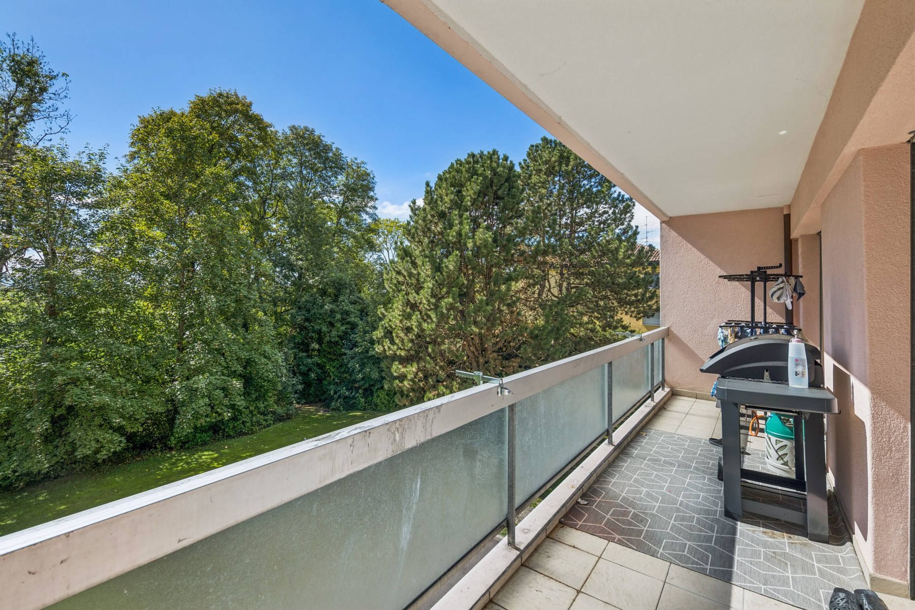  Ideal location for this spacious apartment - 物件實景