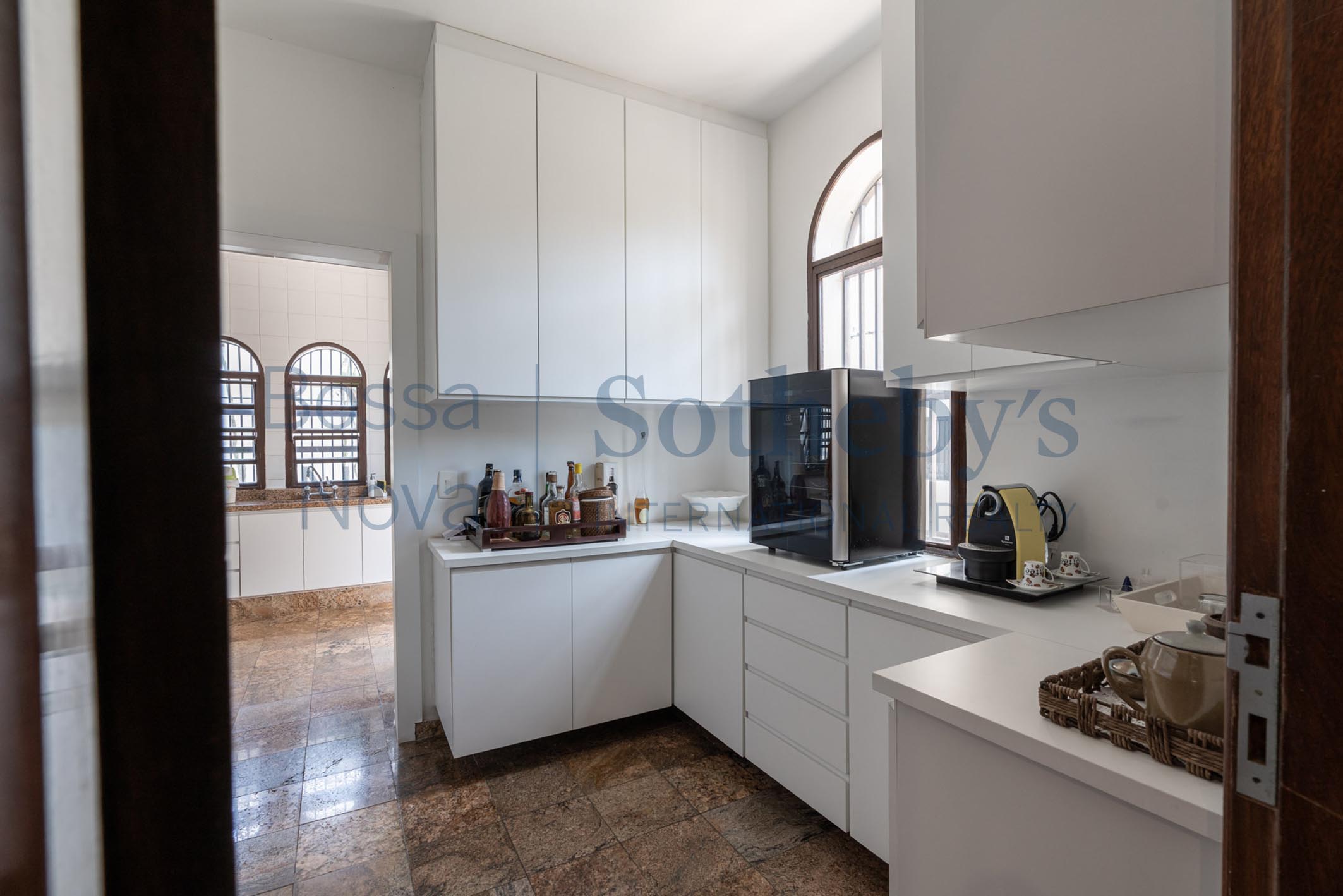  Large house with pool facing the sea - 物件實景