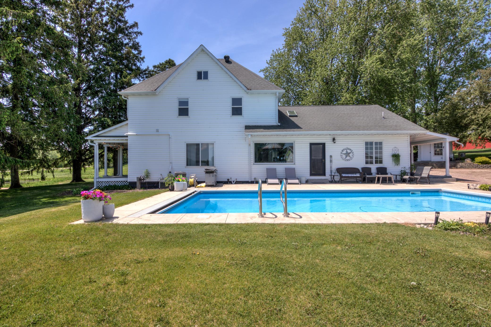 Augusta, Wisconsin, 54722, United States, 4 Bedrooms Bedrooms, ,4 BathroomsBathrooms,Residential,For Sale,2049403