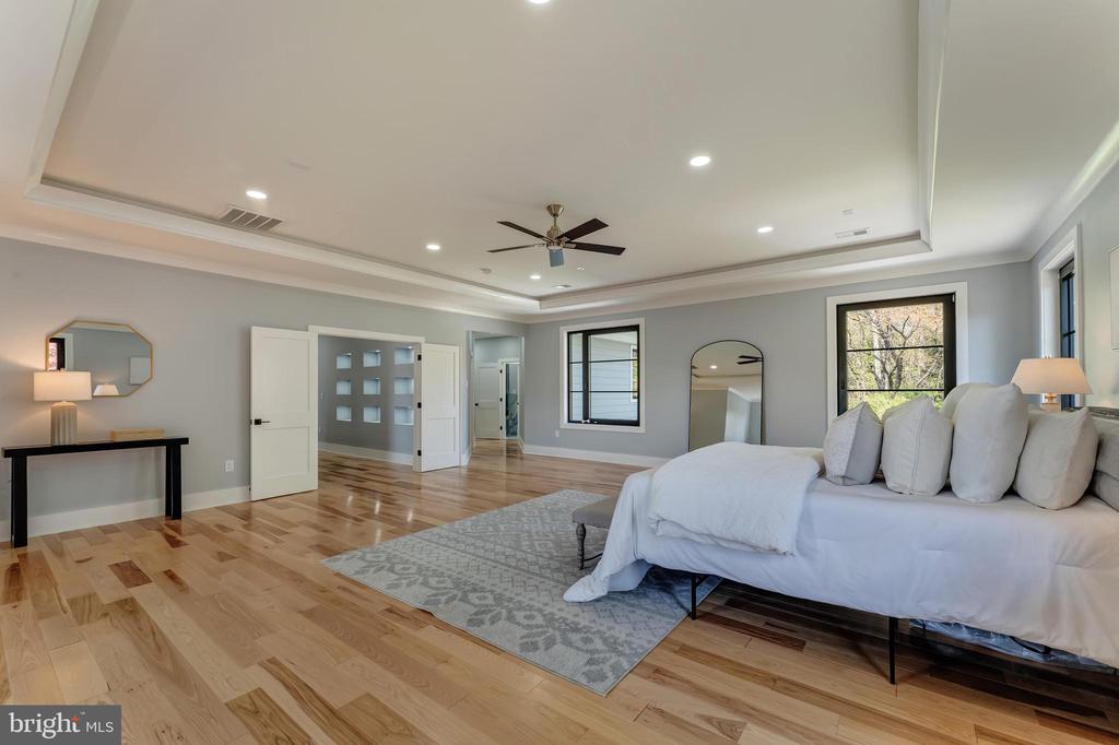 Herndon, Virginia, 20170, United States, 6 Bedrooms Bedrooms, ,6 BathroomsBathrooms,Residential,For Sale,1941281