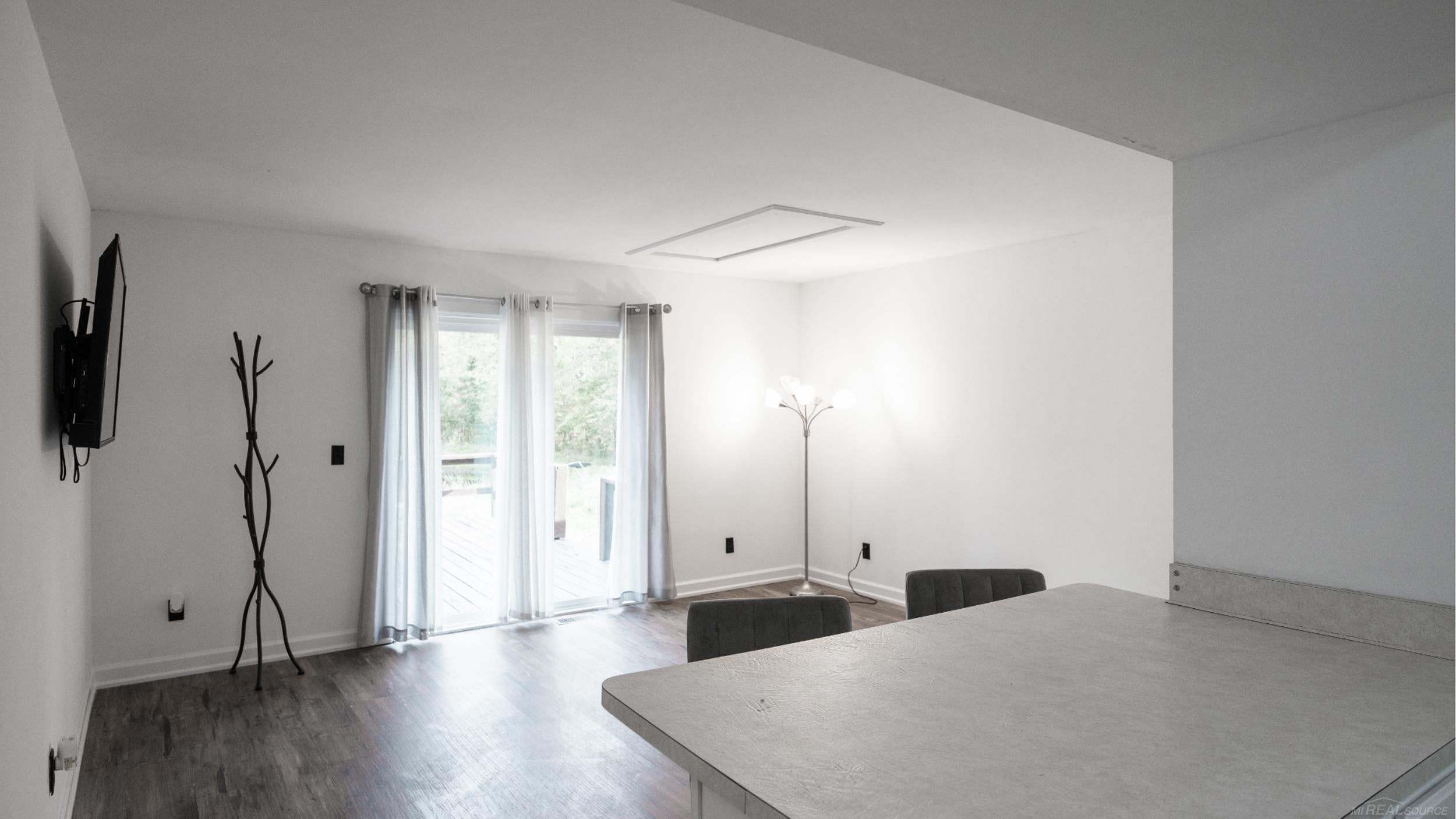 Columbus, Michigan, 48063, United States, 3 Bedrooms Bedrooms, ,3 BathroomsBathrooms,Residential,For Sale,1974296