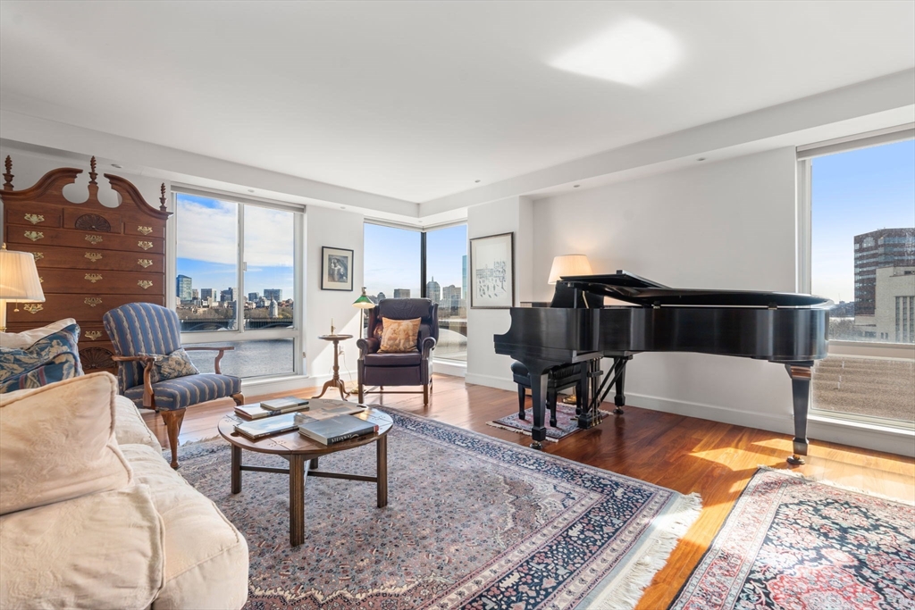 Cambridge, Massachusetts, 02142, United States, 2 Bedrooms Bedrooms, ,3 BathroomsBathrooms,Residential,For Sale,1784887