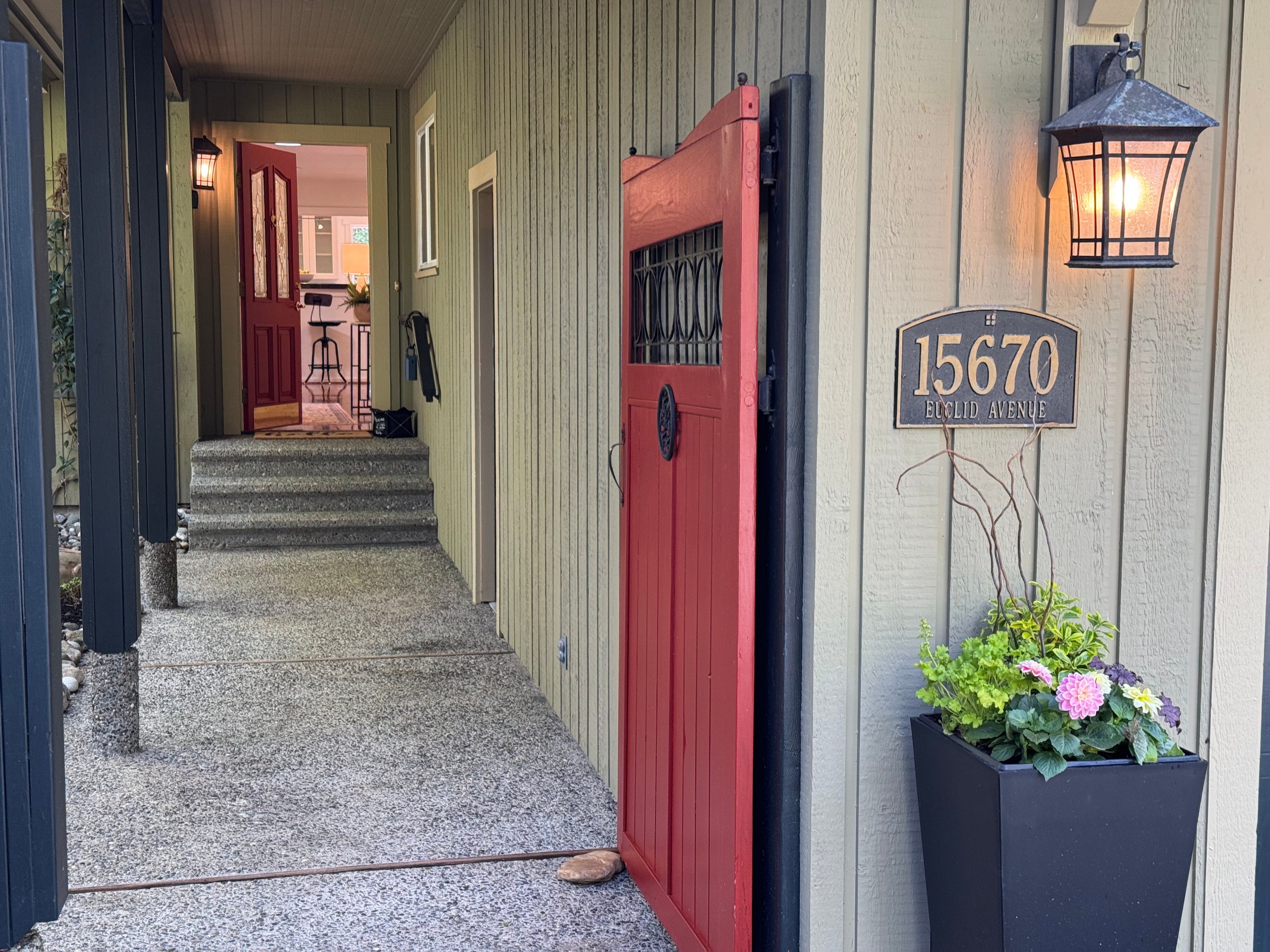  15670 Euclid Avenue Northeast, Bainbridge Island, WA 98110 - 物件實景