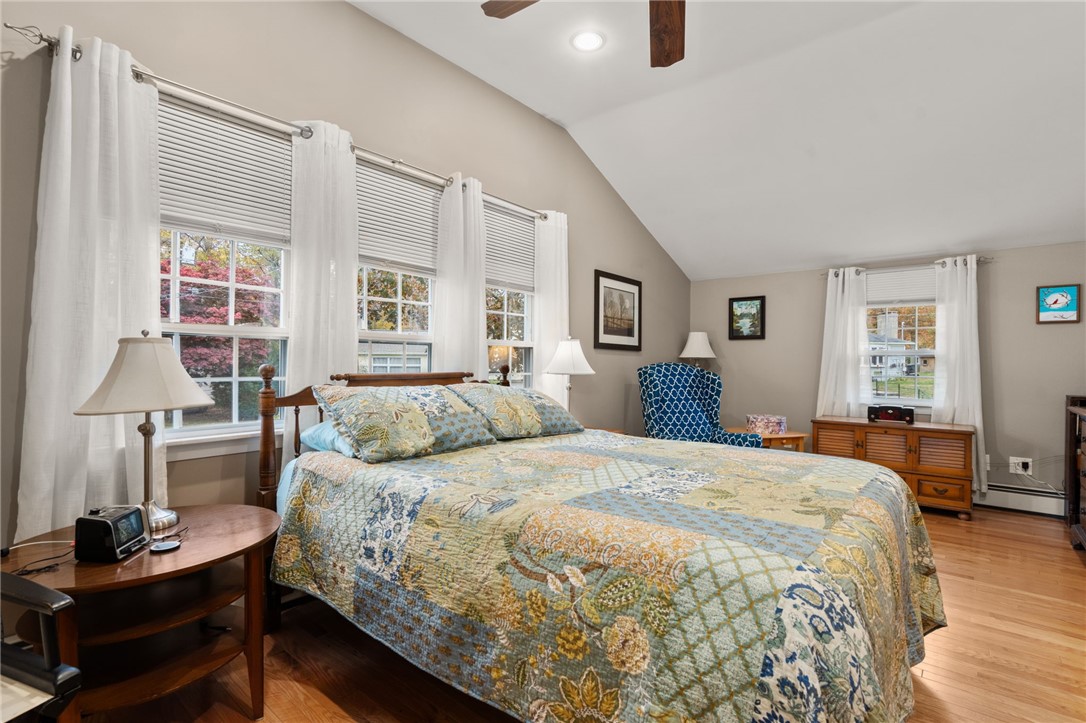 North Kingstown, Rhode Island, 02852, United States, 4 Bedrooms Bedrooms, ,2 BathroomsBathrooms,Residential,For Sale,1987787