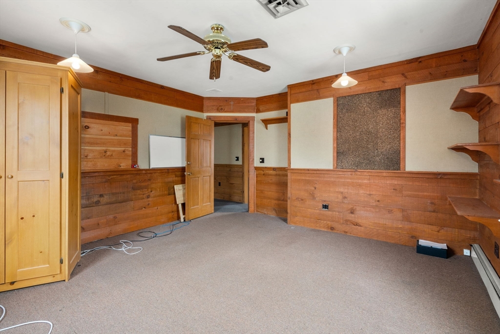 Waltham, Massachusetts, 02453, United States, 2 Bedrooms Bedrooms, ,4 BathroomsBathrooms,Residential,For Sale,1916718