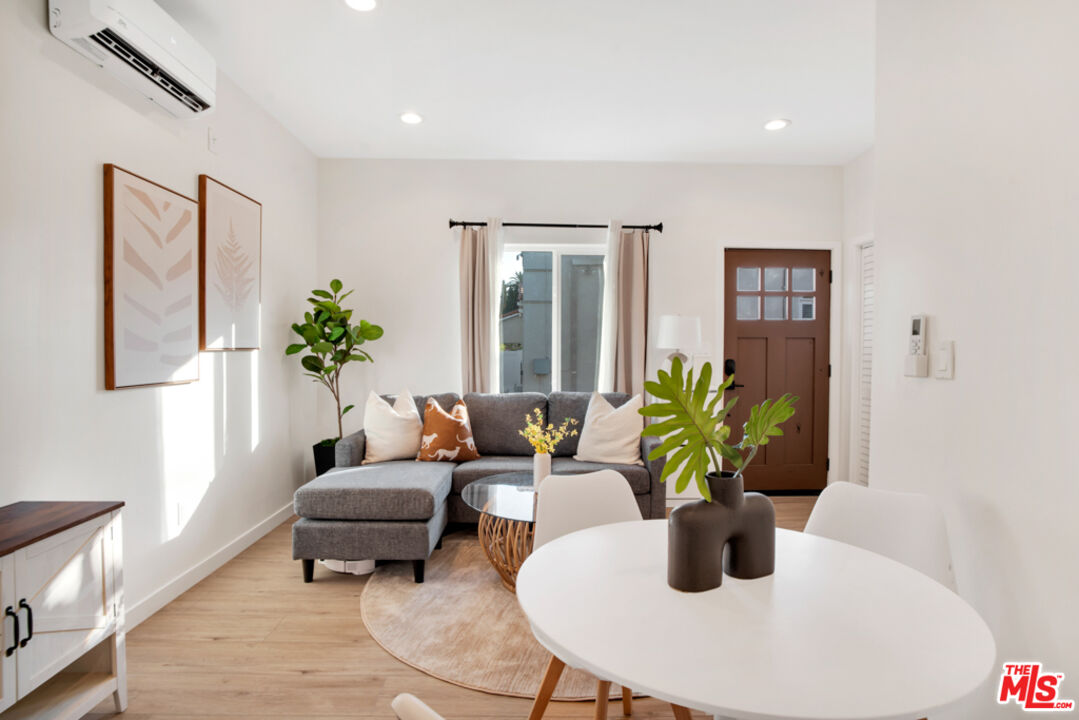 Los Angeles, California, 90025, United States, 5 Bedrooms Bedrooms, ,4 BathroomsBathrooms,Residential,For Sale,1934353