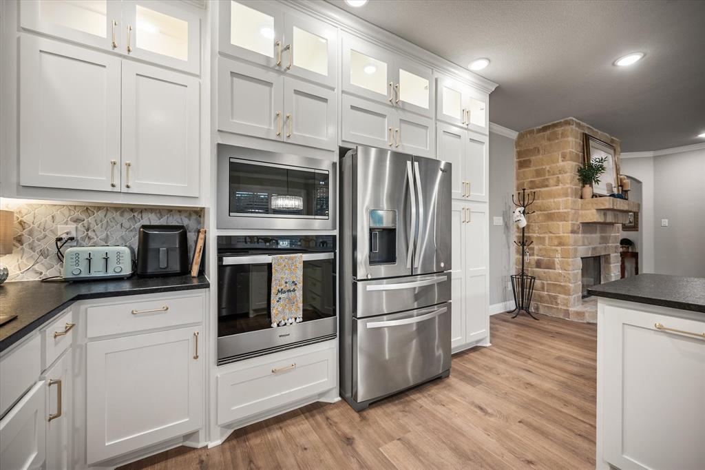 Weatherford, Texas, 76087, United States, 4 Bedrooms Bedrooms, ,4 BathroomsBathrooms,Residential,For Sale,1944722