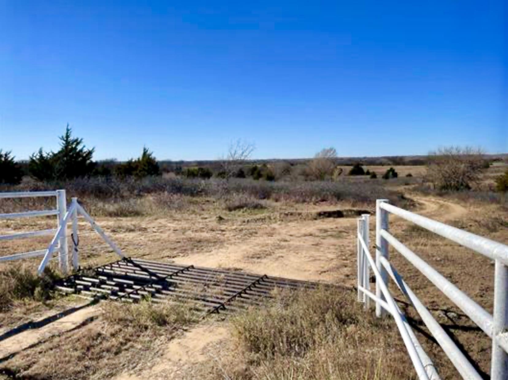 11292 NE Plumthicket Rd, Sharon, Kansas, 67138, United States, 6 Bedrooms Bedrooms, ,4 BathroomsBathrooms,Residential,For Sale,11292 NE Plumthicket Rd ,1559542