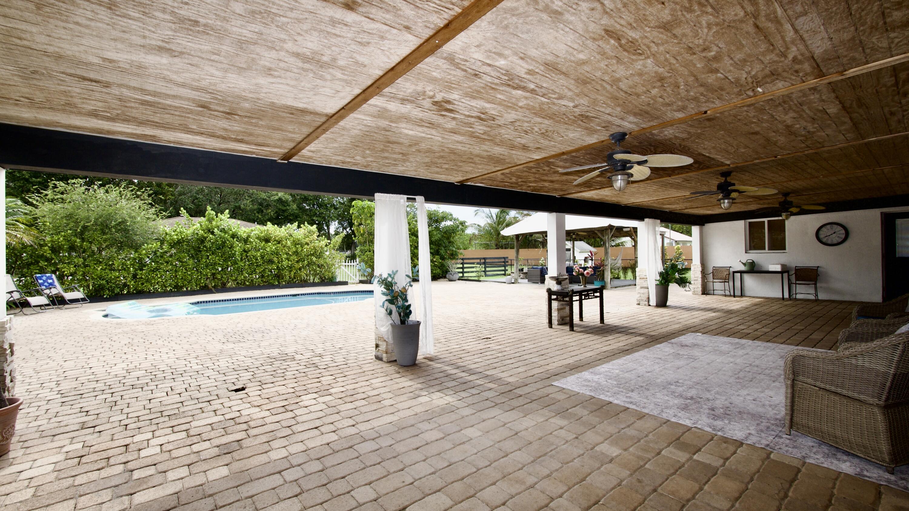 Davie, Florida, 33328, United States, 7 Bedrooms Bedrooms, ,5 BathroomsBathrooms,Residential,For Sale,2039860
