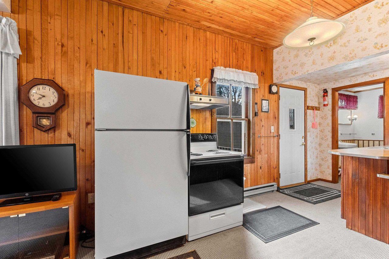 CLINTONVILLE, Wisconsin, 54929, United States, 3 Bedrooms Bedrooms, ,1 BathroomBathrooms,Residential,For Sale,1828359