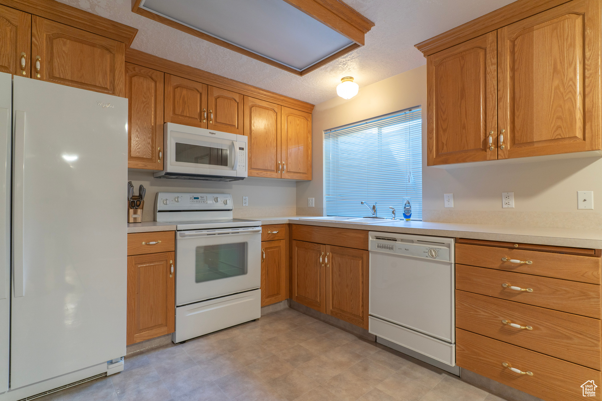 West Jordan, Utah, 84088, United States, 4 Bedrooms Bedrooms, ,Residential,For Sale,1927849