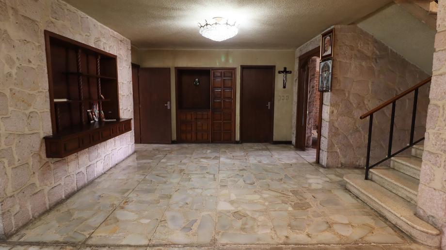 Morelia, Michoacán de Ocampo, 58020, Mexico, 6 Bedrooms Bedrooms, ,3 BathroomsBathrooms,Residential,For Sale,1807113