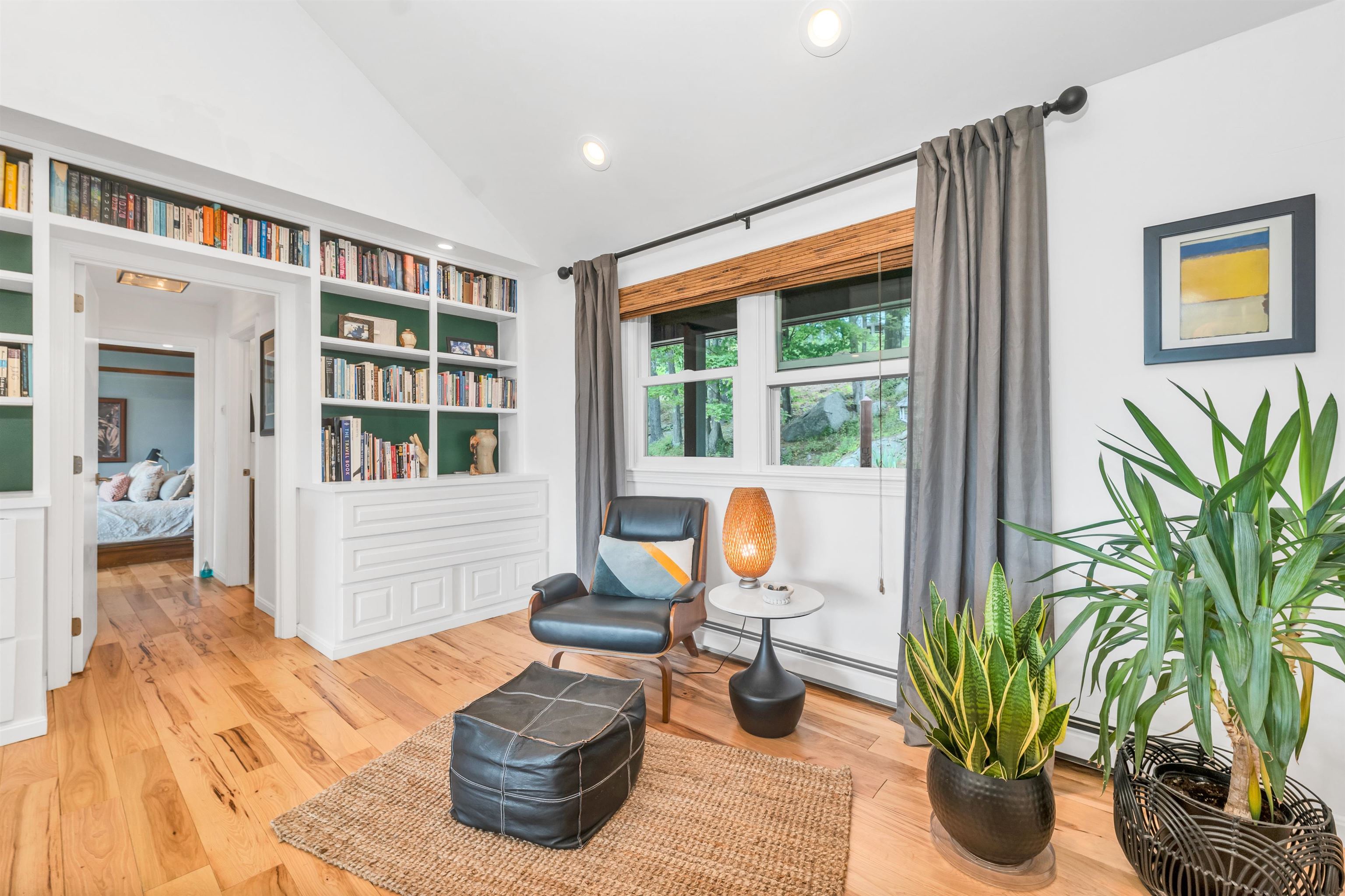 Meredith, New Hampshire, 03253, United States, 3 Bedrooms Bedrooms, ,2 BathroomsBathrooms,Residential,For Sale,1901230